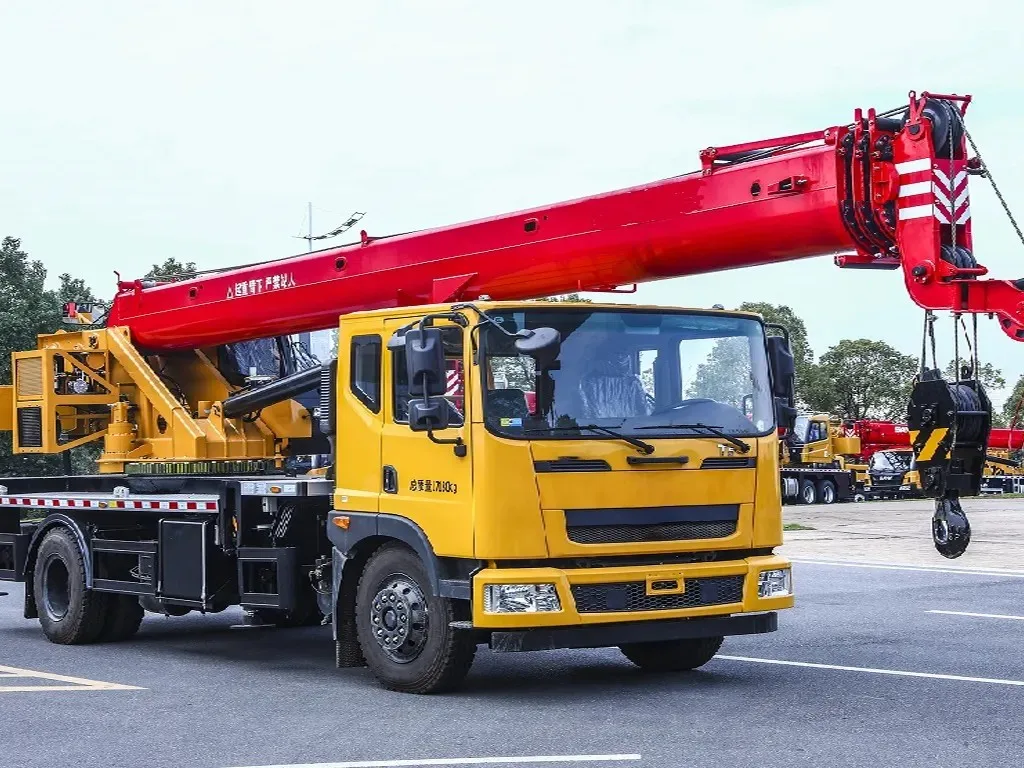 Hight  Quality New 240Ton Mobile Truck Crane STC2400C8-8 With Goood price On Sale