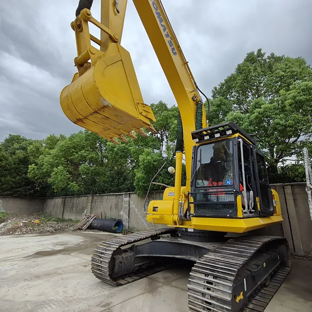 Быстрая доставка Подержанные Экскаваторы Komatsu PC220-8 оригинального японского производства 22 тонны полностью гидравлические системы