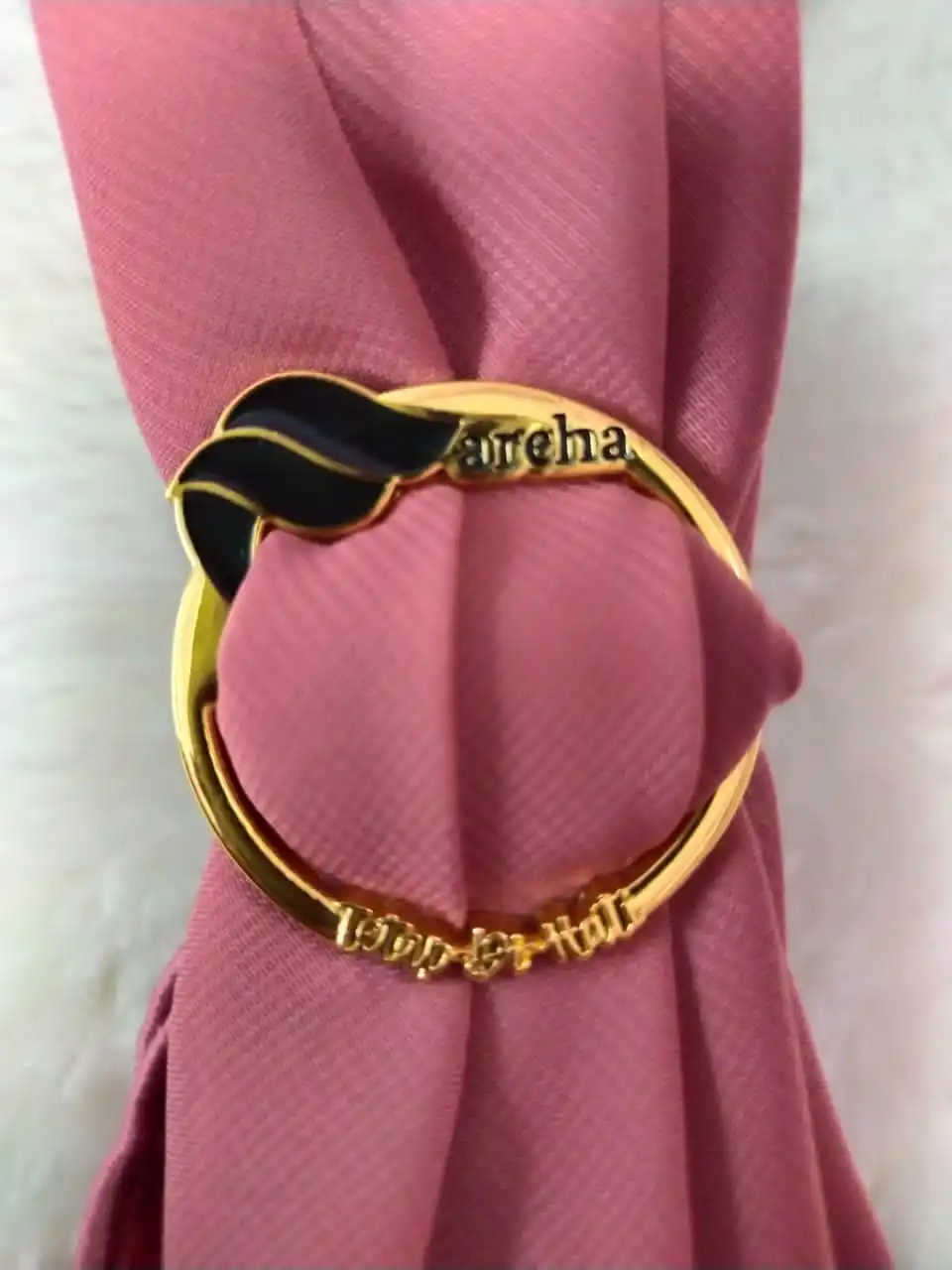 Wholesale custom enamel logo pin metal scarves rings label pin gold tudung scarf buckle for malaysia