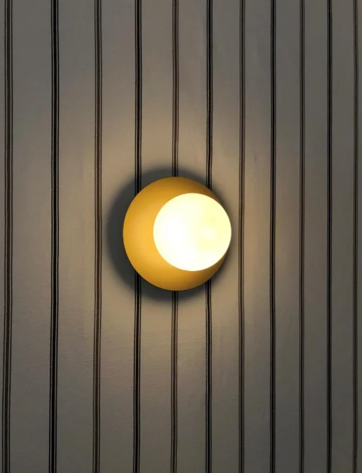 Светодиодный золотистый настенный светильник в американском стиле бра стеклянный металлический для коридора