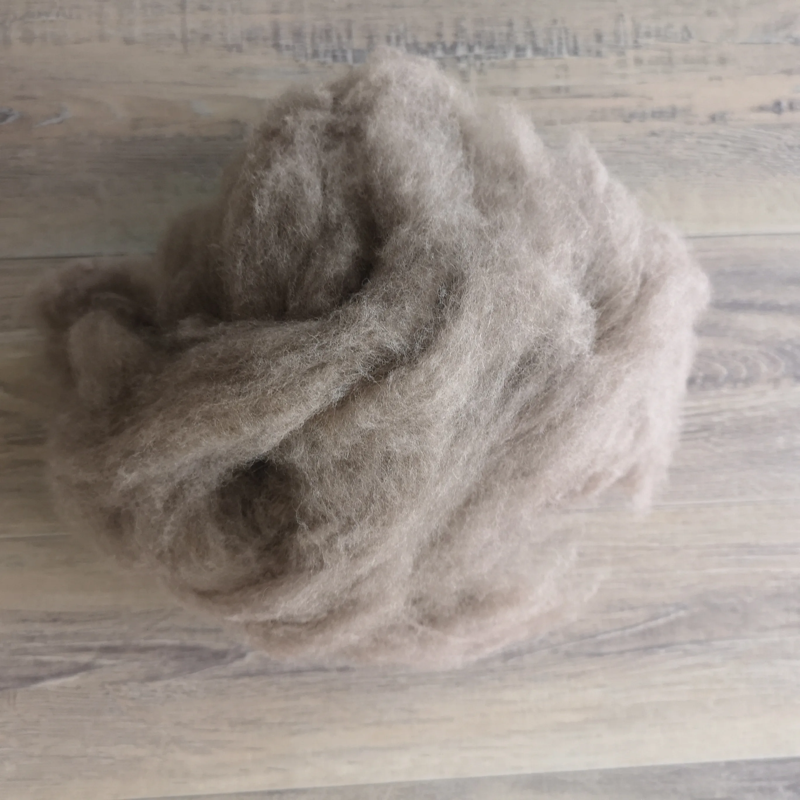 Carded and dehaired Raccoon hair Natural brown raccoon fiber Factory direct sales