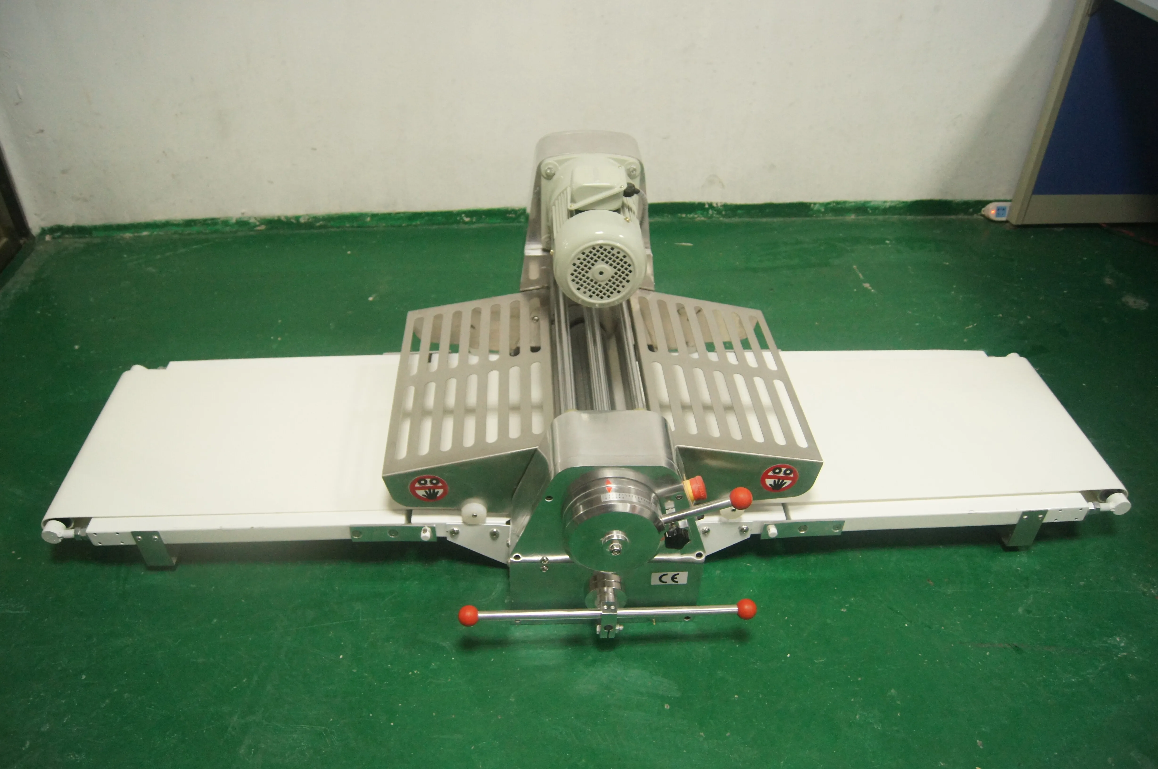 
Semi-Auto Dough Divider and Rounder/Industrial Dough Ball Forming Machine/Manual Dough Divider Rounder 