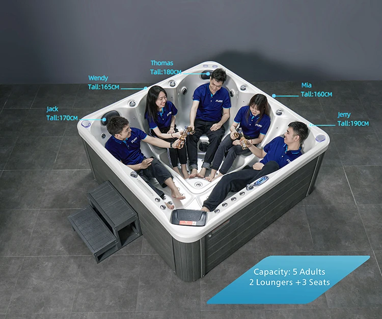 5 persons hot tub (4).jpg
