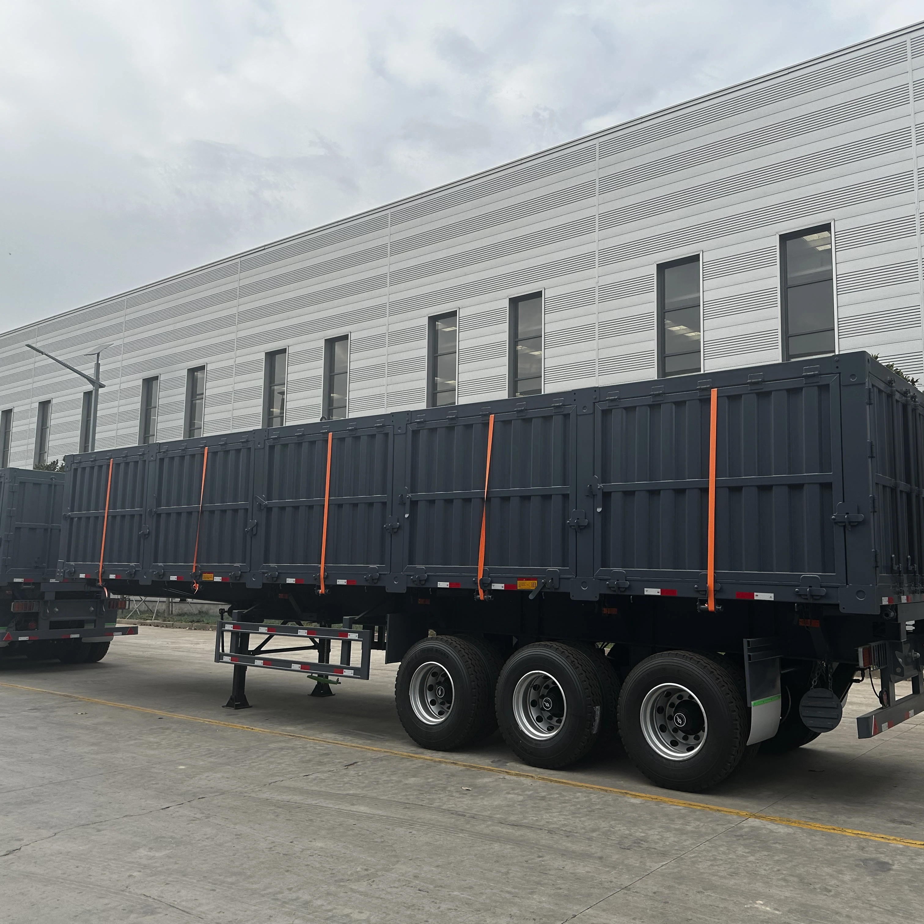 Автомобильный мастер 60 тонн, боковая стена, забор, полуприцеп, боковая стена, прямая сторона, 3 оси, грузовой транспорт, трейлер для продажи