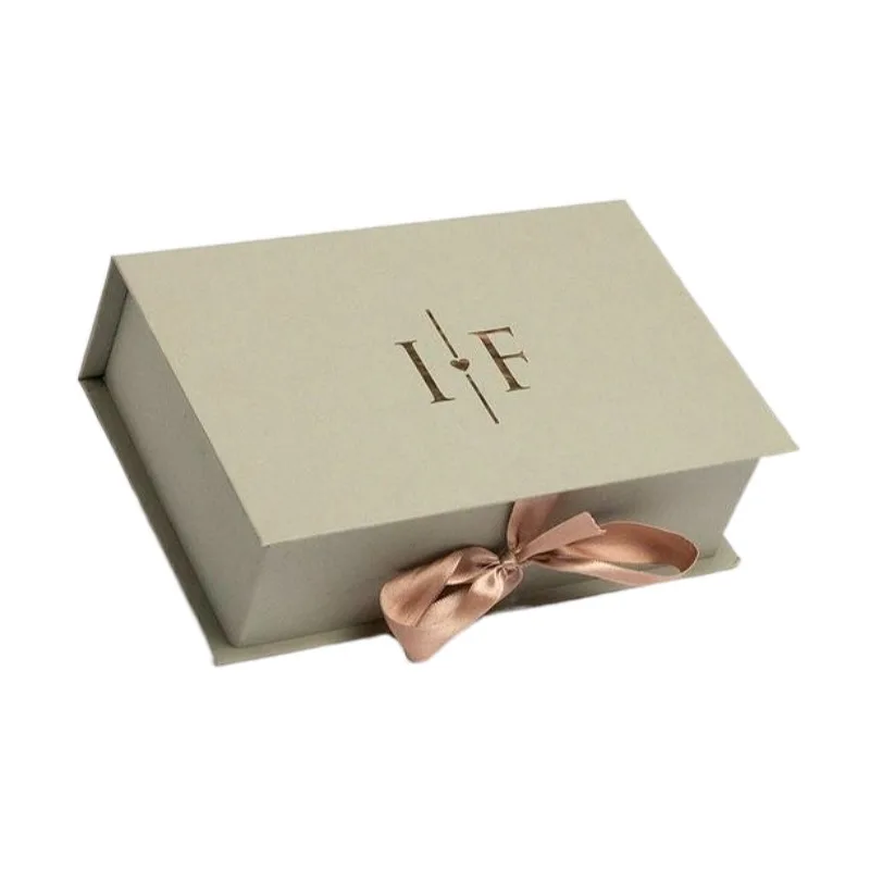 Custom printing hoodies clothing gift box packaging Dubai abaya dress cardboard foldable book style box magnetic with lid