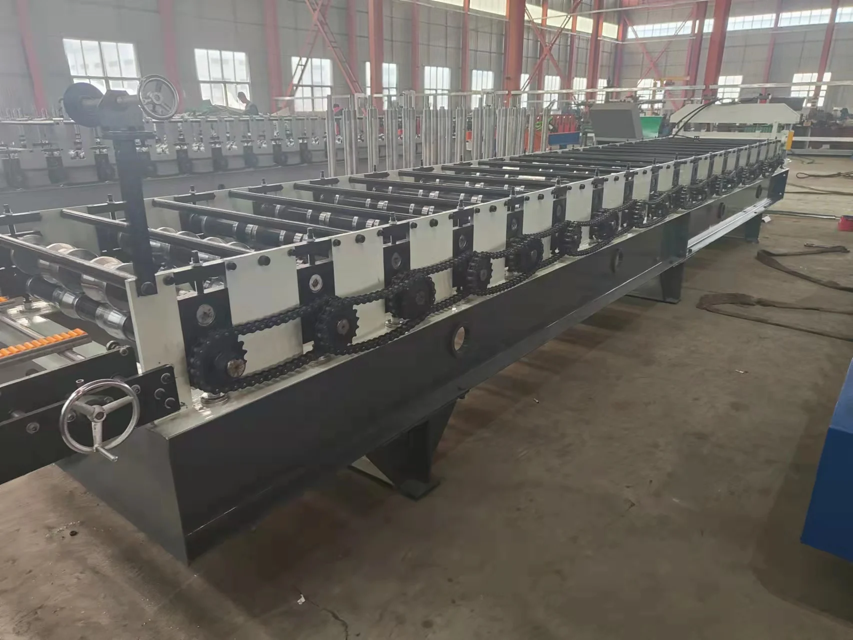 Trapezoidal Roof Sheet Roll Forming Machine Metal Sheet Forming Machine Trapezoid Roof Roll Forming Machine