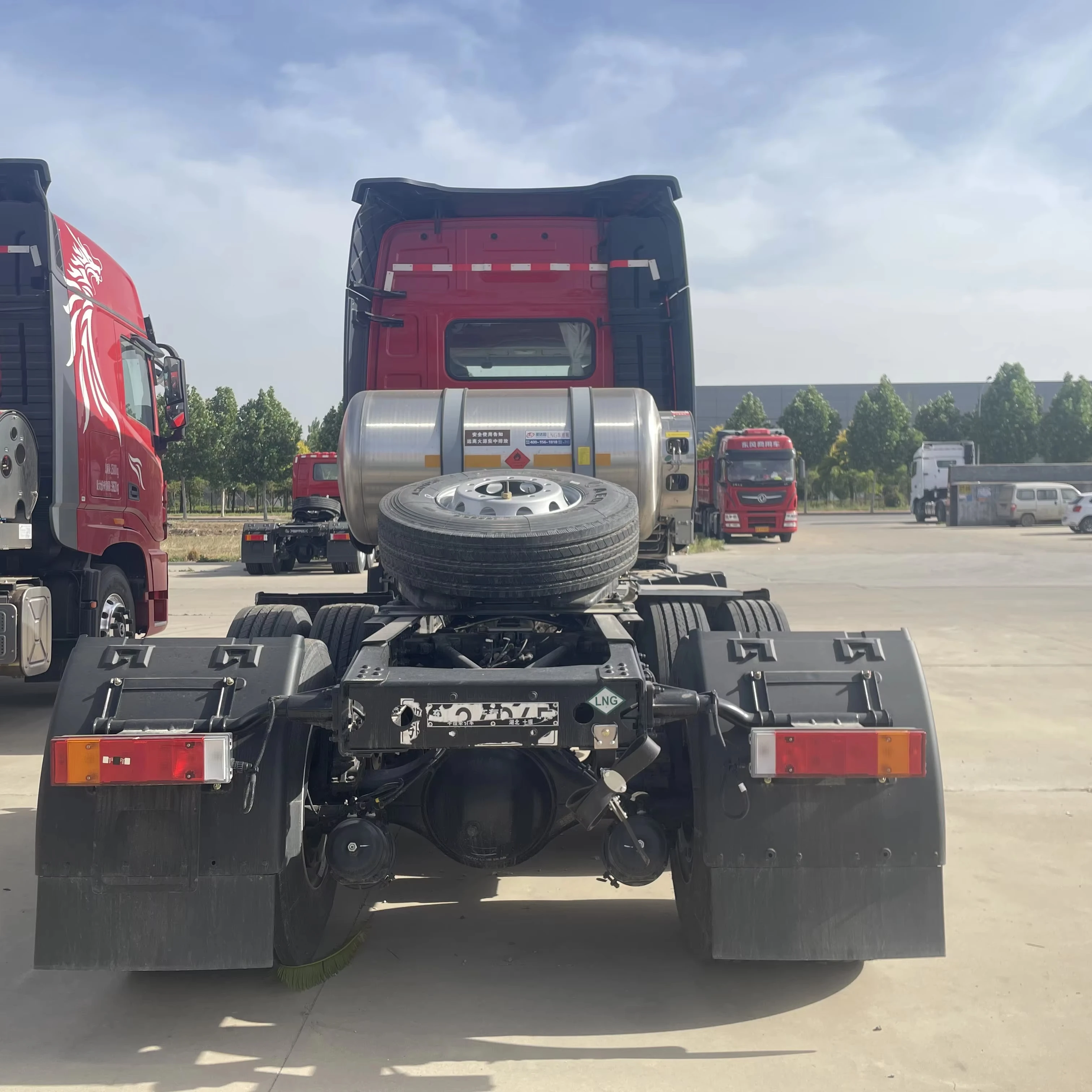 Dongfeng Tianlong KX высокое качество 530 лошадиных сил 6x4 евро 6 тяжелый логистический транспортный трактор новая быстрая левая пневматическая подвеска