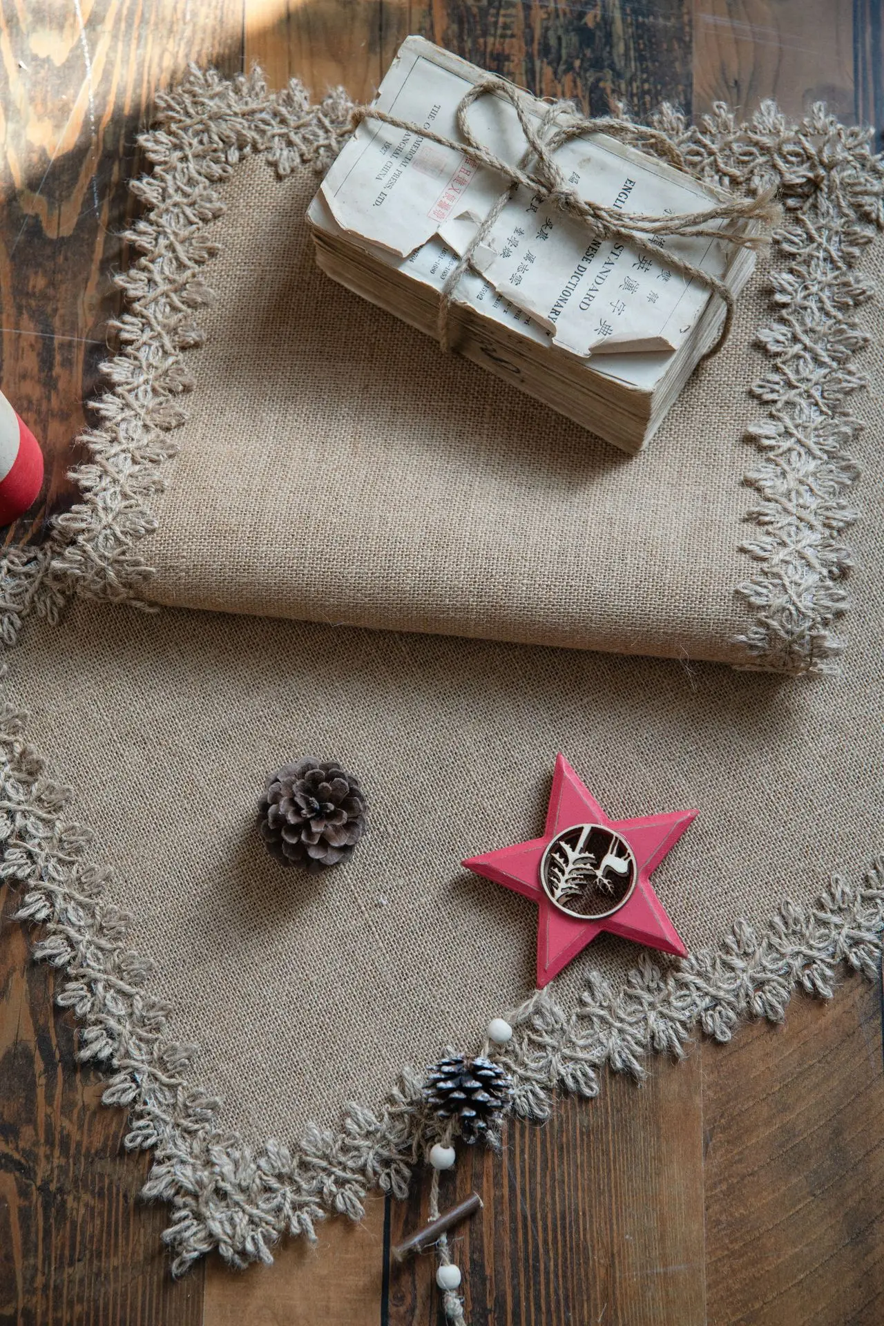 Rural Style Handmade Natural Jute Table Mat Rectangle Linen High quality Table Runner With Tassels