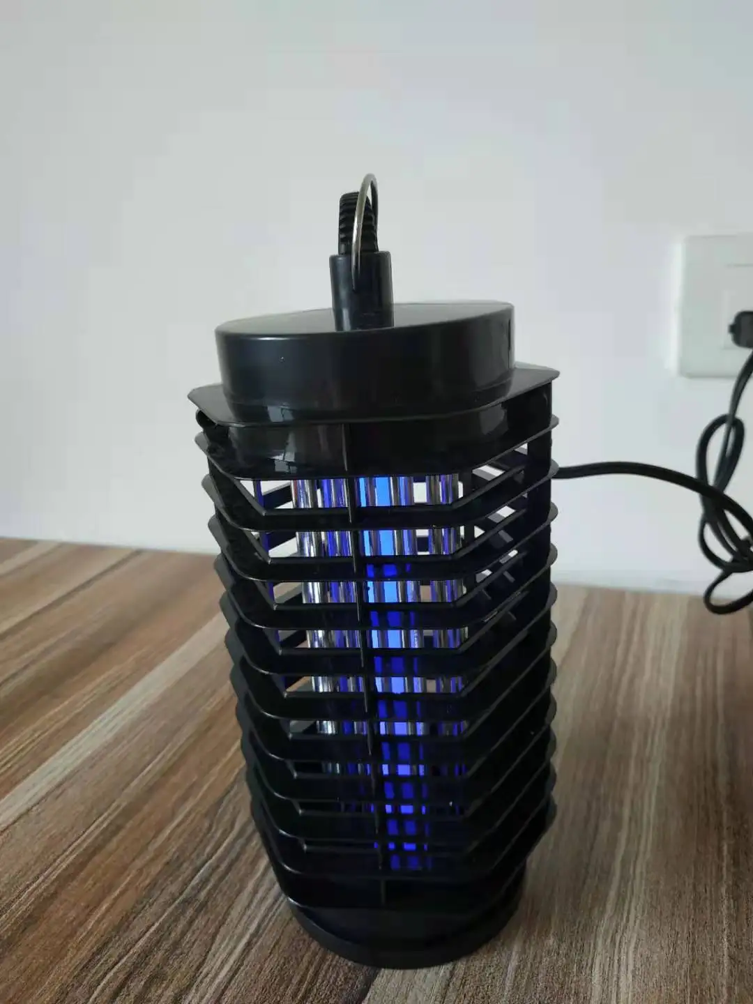 Use electronic mosquito insect trap with UV tube light killer lamp fly zapper