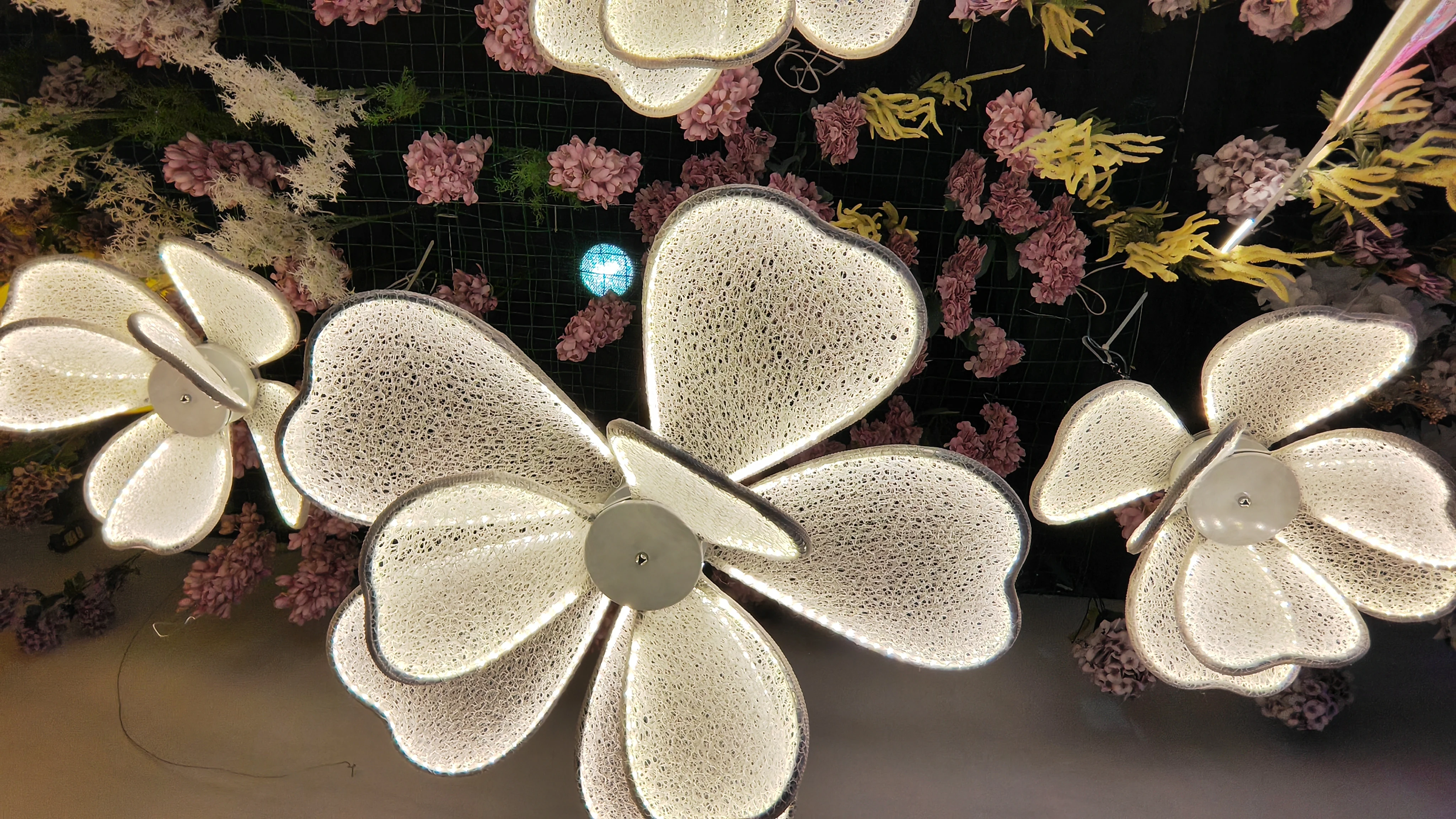 Key Gua Lar Hanging Flower Lamp TOP Led Party Light for Wedding Sta Decoration Metal Decor with AC Power Supply