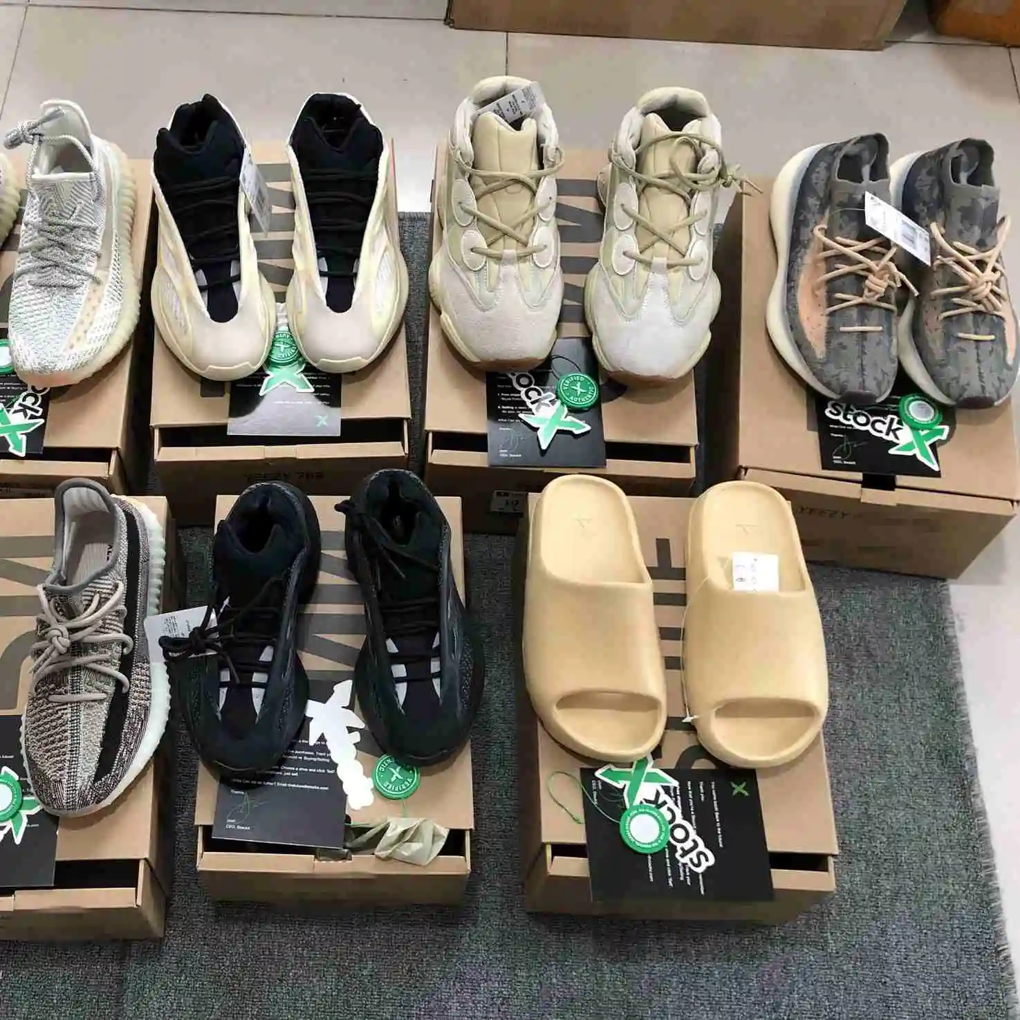 
Stock X yupoo OG brand Original 1:1 Yeezy 350 380 700 slippers V2 v3 sport shoes and sneakers trainers 