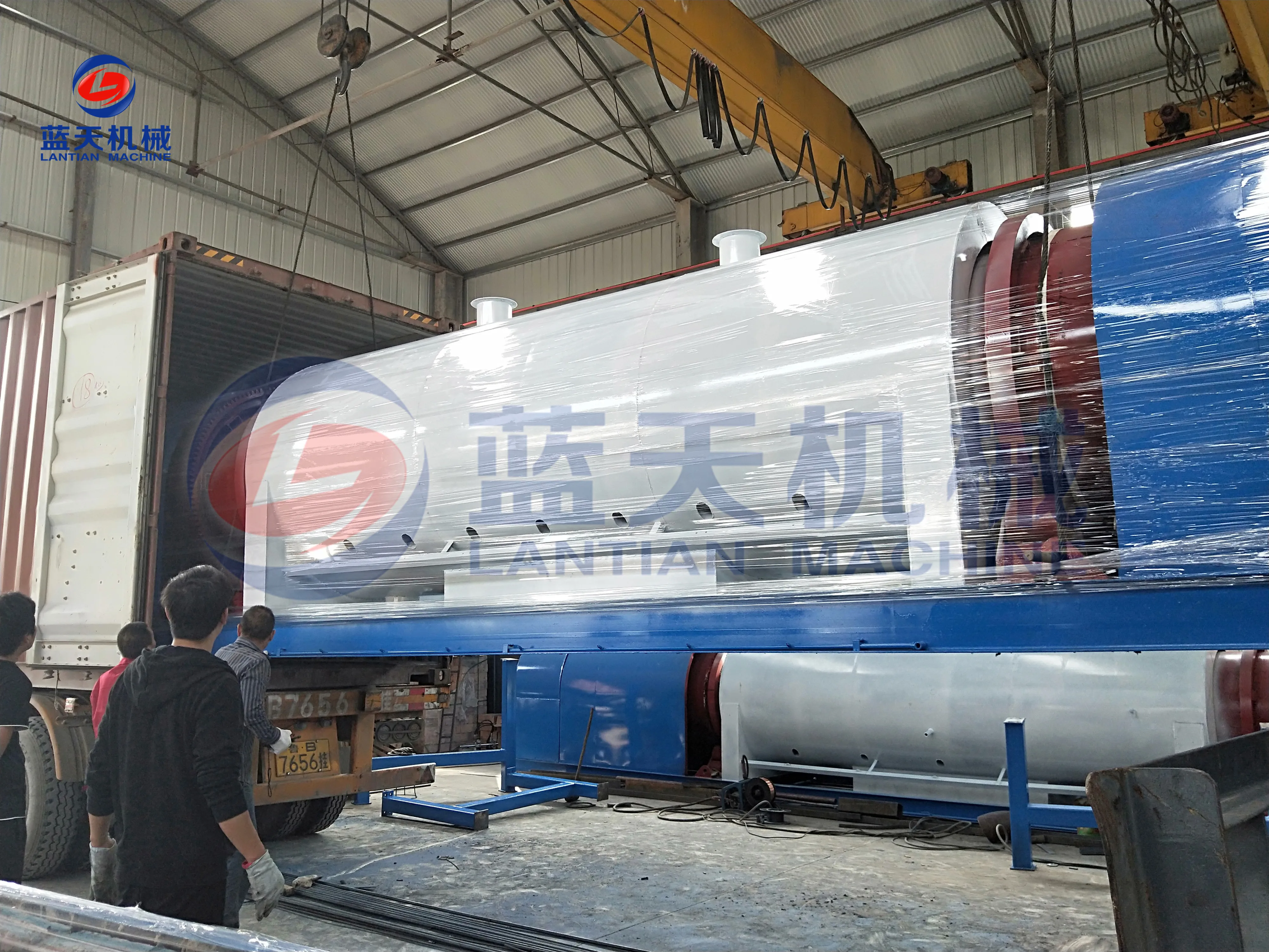 Energy saving smoke recycling use carbonized rice furnace husks chacoal making machine