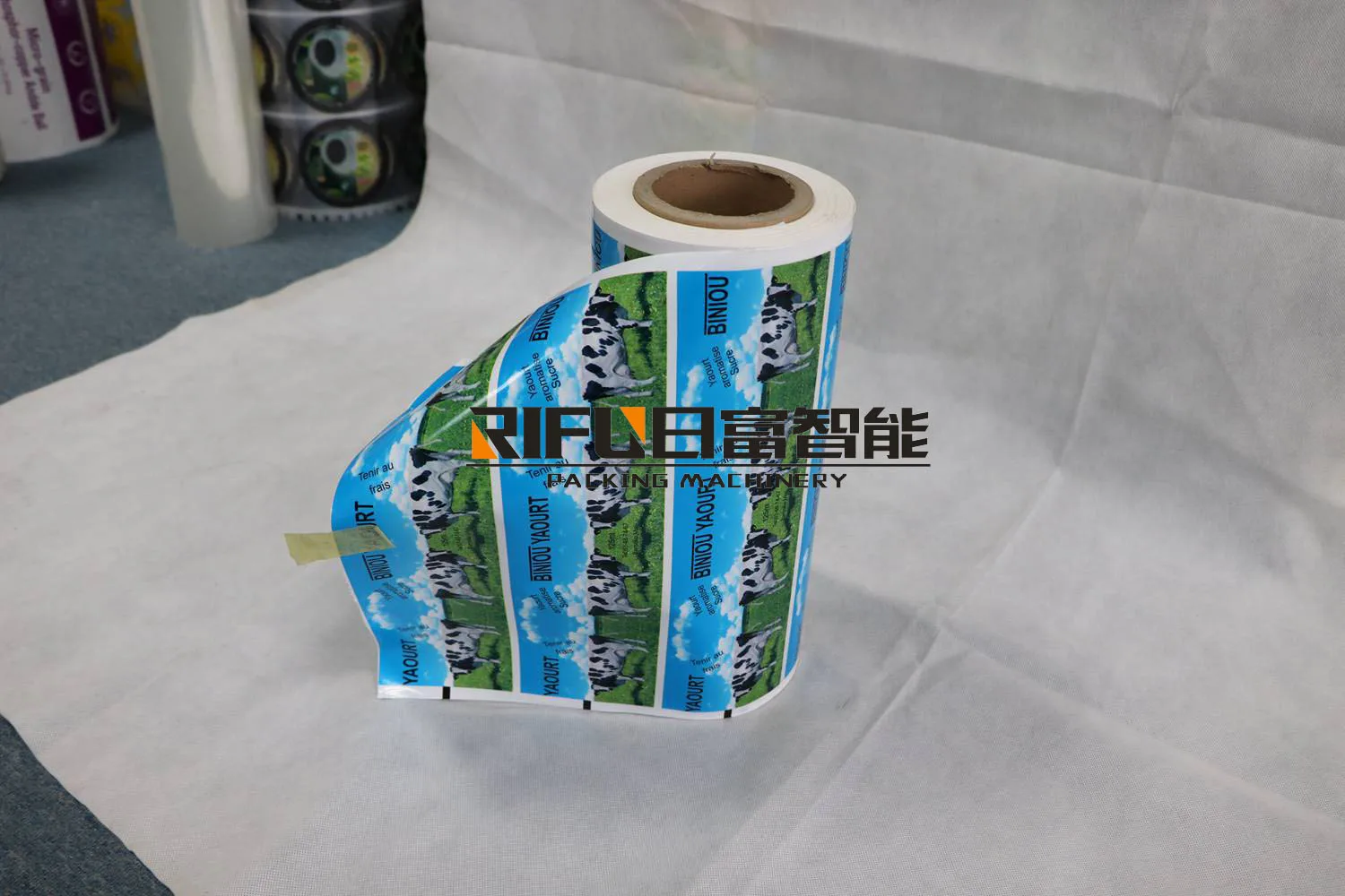 Food Grade Biodegradable Food Packaging Plastic Roll Film / Roll Laminating Automated Packing Film For Food