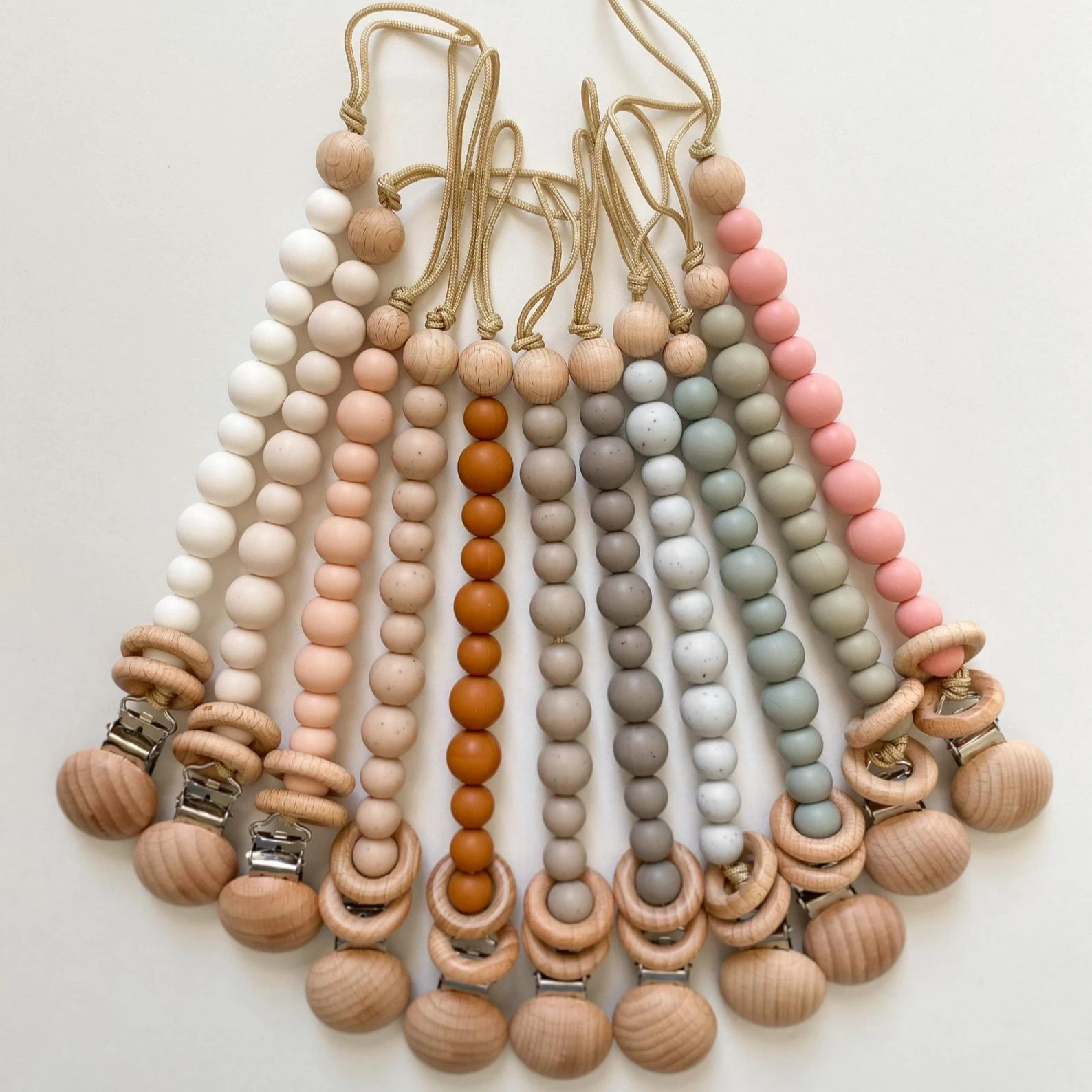 Eco-Friendly Baby Silicone Wooden Bead Baby Dummy Pacifier Chain