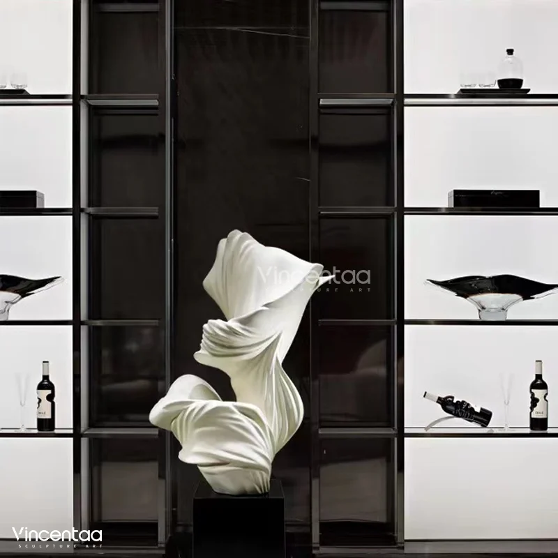 Vincentaa Modern Luxury Home Decoration Interior Hotel Living Room Resin Sculpture New Design