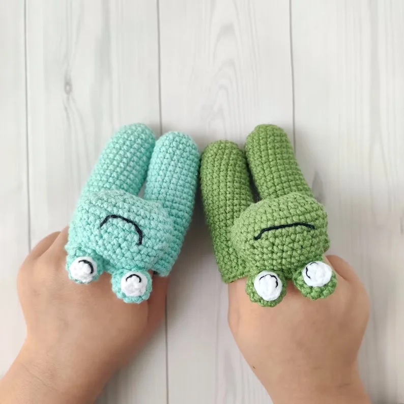 Animal Two Finger Frog Puppet Crochet Organic Cotton Yarns Role-Play Toddler Handmade Crochet Finger Puppet Dolls For Children
