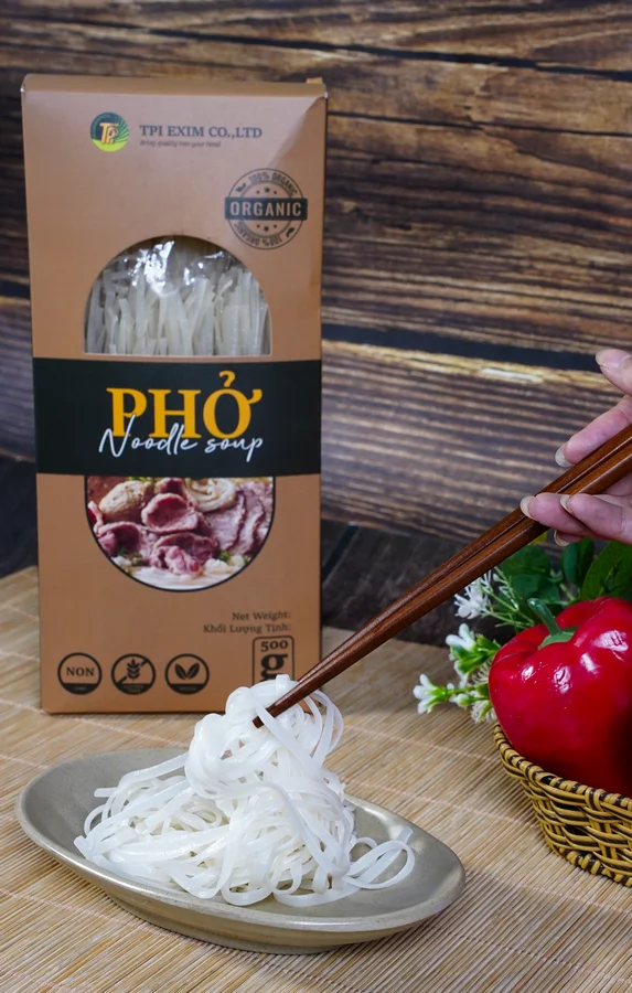 Good Packaging Fresh Dried Rice Noodle/ Pho Vietnam / pho noodle Whosale in bulk from Vietnam supplier dry food