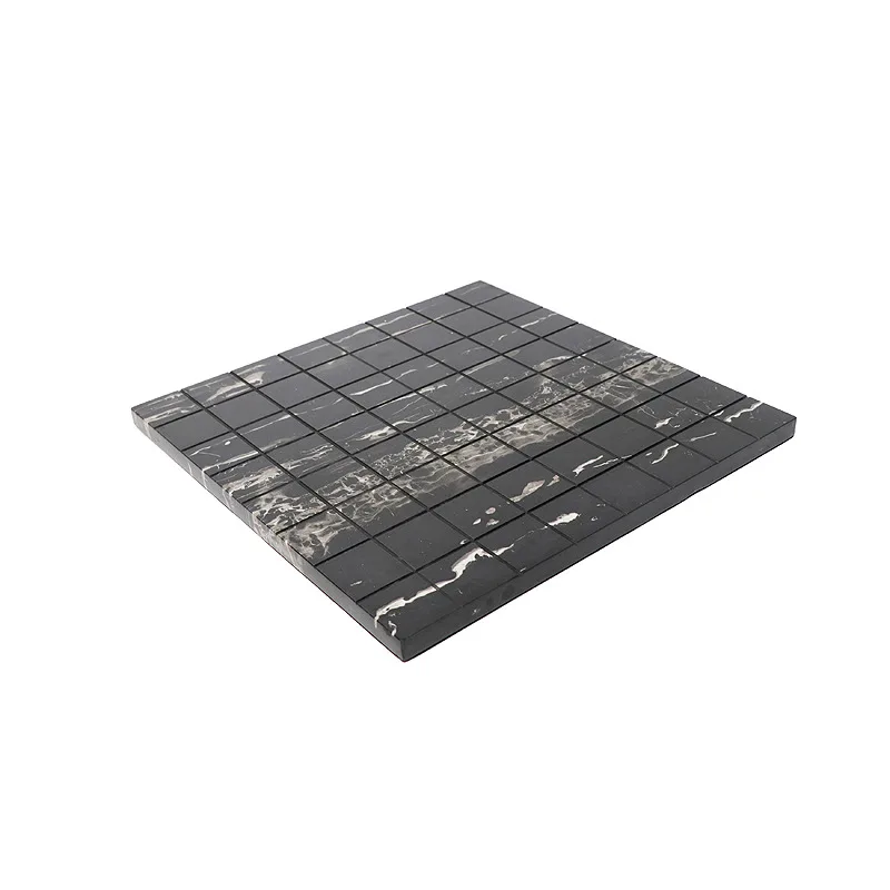 Modern Marble Chess Set 40*40*13cm Minimalist Metal Chess Pieces Chess Set Luxury Soft Decorative Decorations