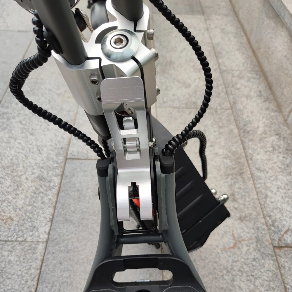 New Design Environmental Friendly 48v Removable Battery Big Air Tire 2400w Powerful Adult Electric Scooters