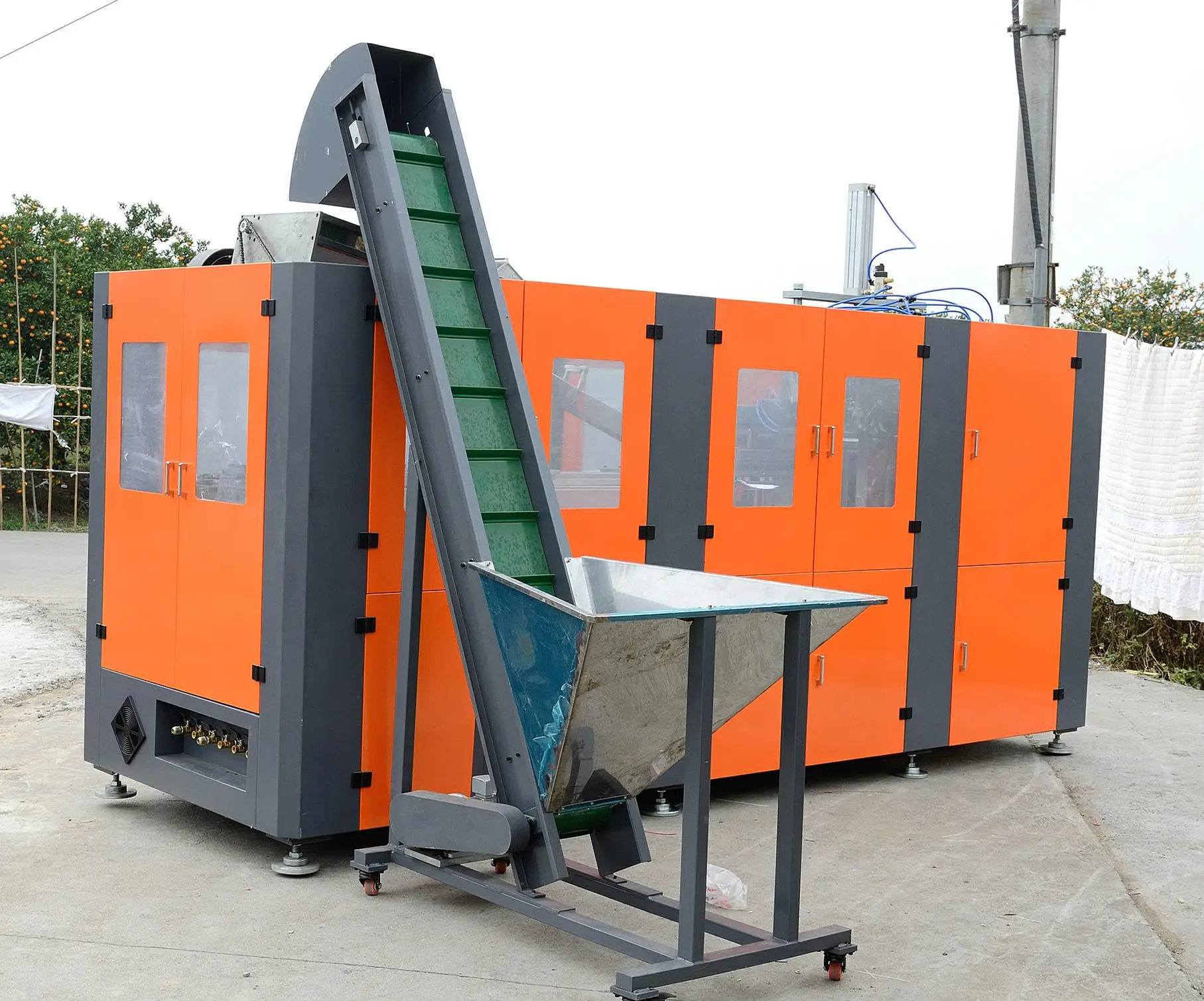 Professional PET Stretch Blow Molding Machine YD-1800 2cavity  higher automation  intelligent control