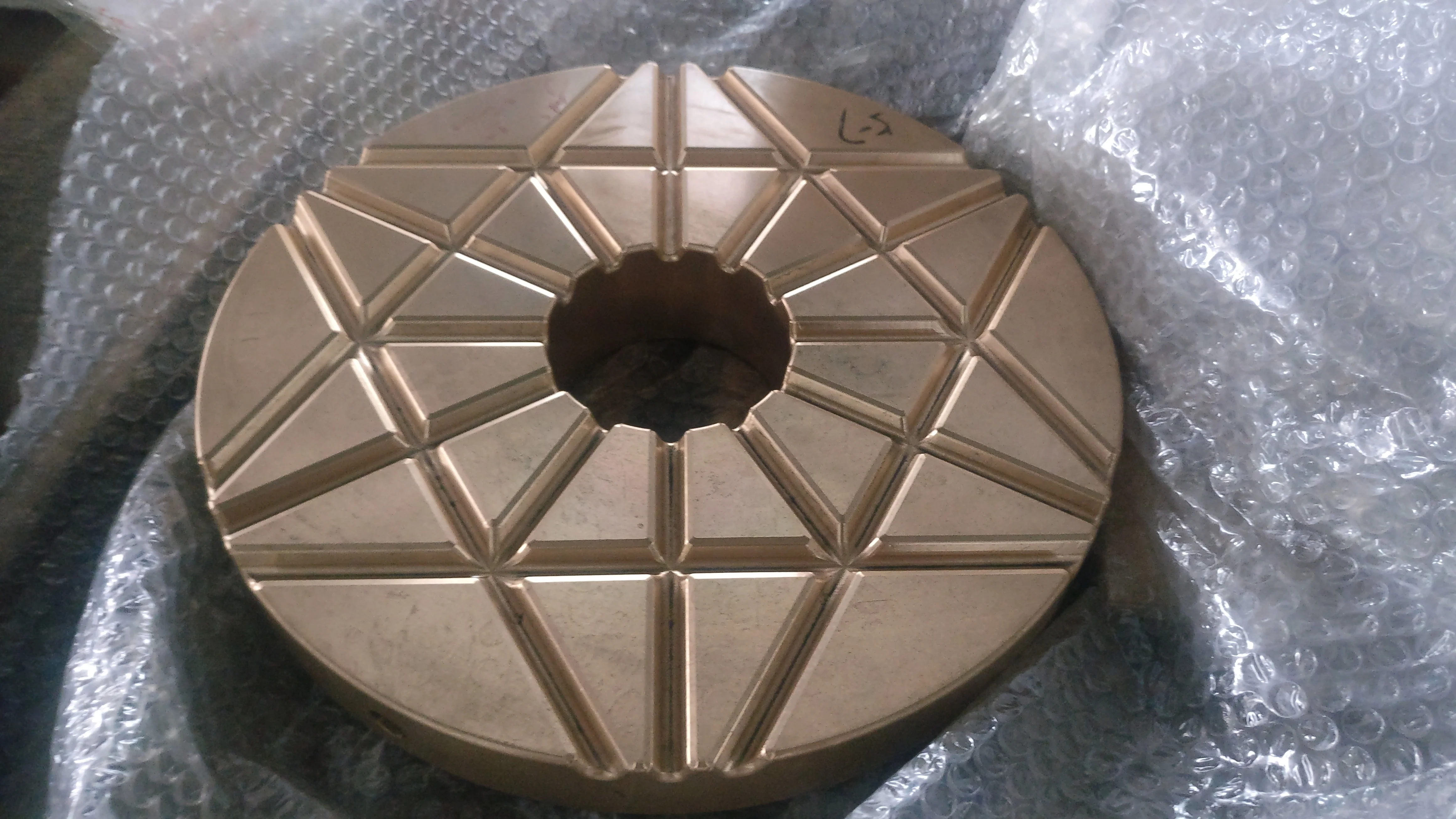 Bronze Main Shaft Step Spare Parts for H4800 Cone Crusher Mining Machine.