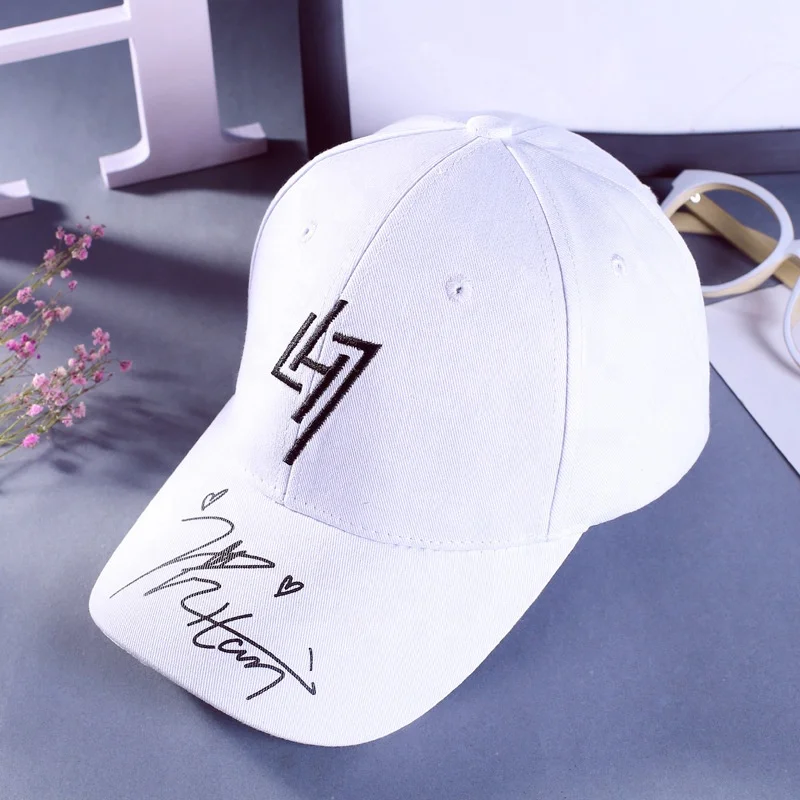 Летняя Женская бейсбольная Кепка с вышивкой букв для влюбленных Корейская Студенческая черно-белая кепка