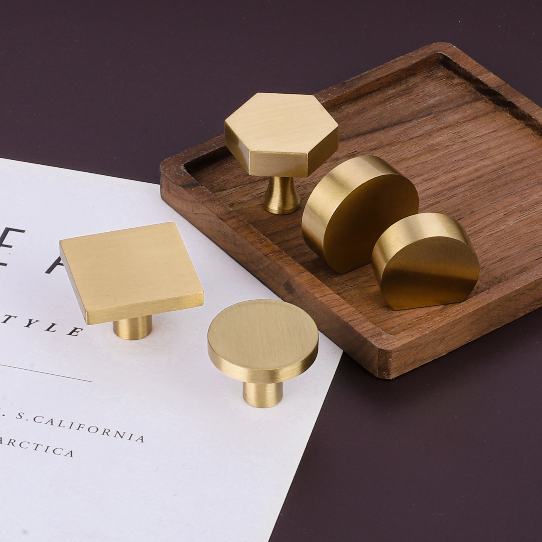 Modern Wholesale Bedroom Furniture Wardrobe Accessories Drawer Brass Handle Door Knob