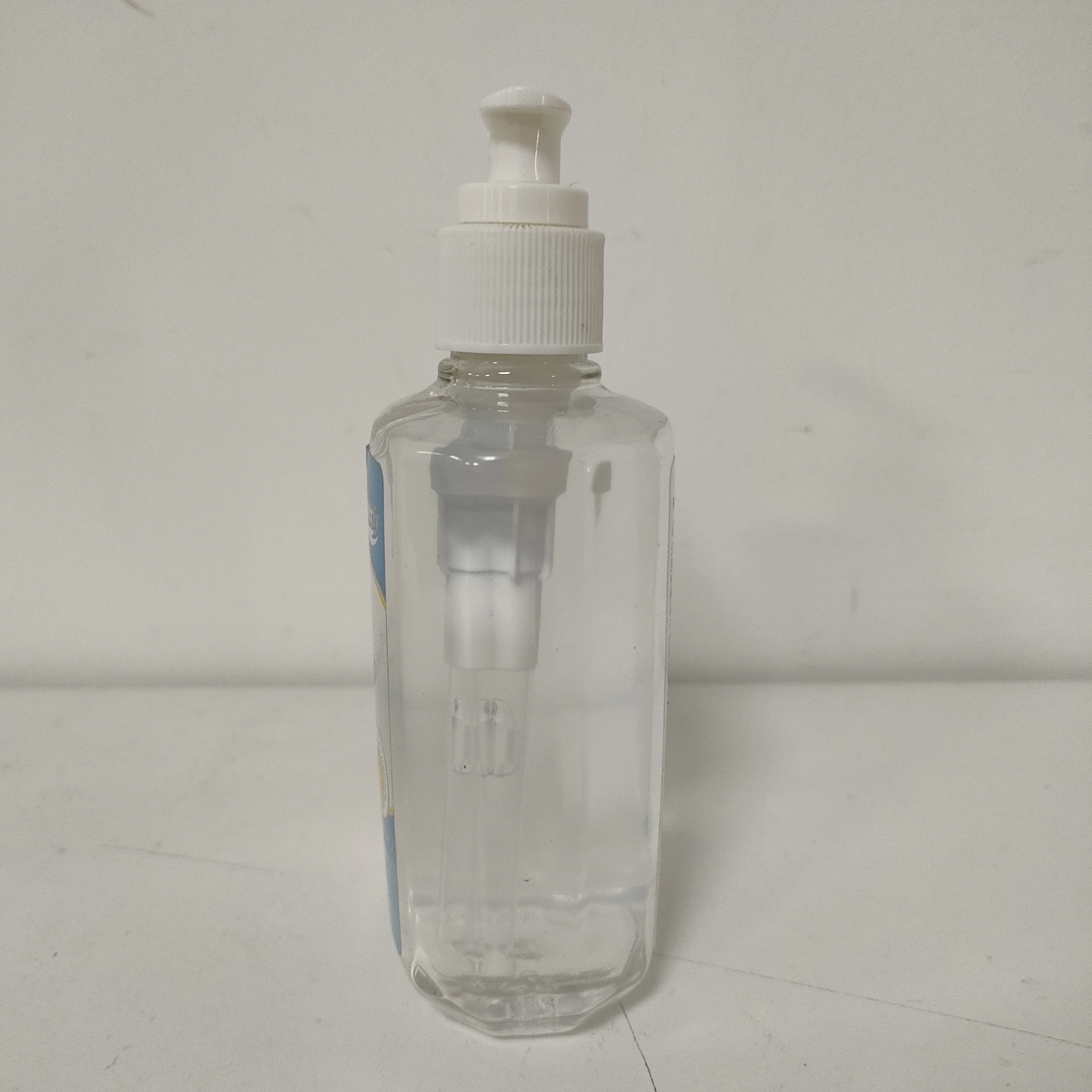 wholesale custom logo long lasting small pocket size travel scented mini cute keychain antibacterial hand sanitizer alcohol
