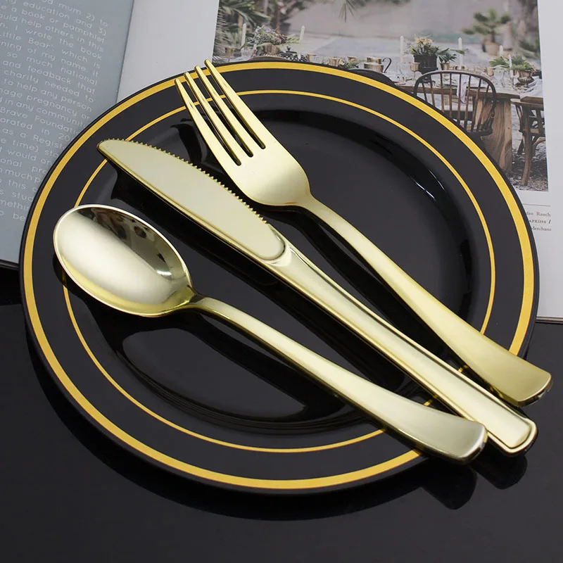 Plastic disposable party supplies kits cutlery disposable cups and round plates disposable tableware for party wedding