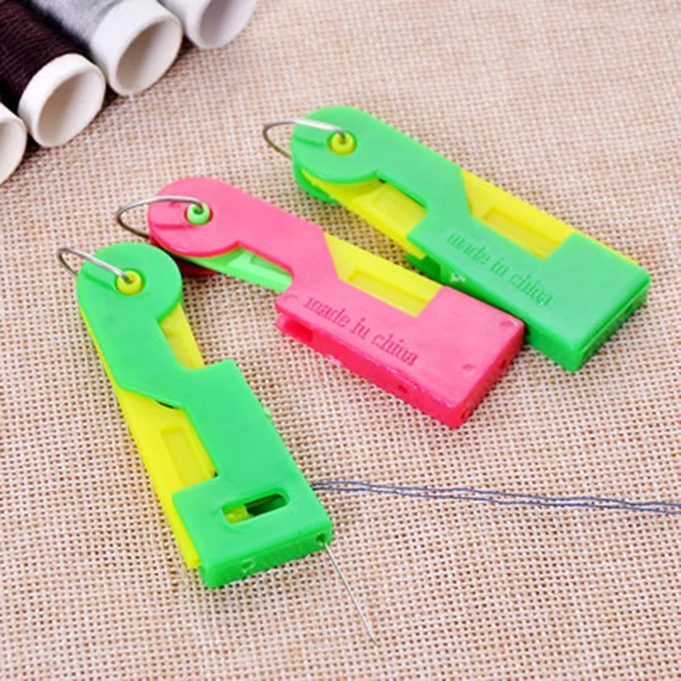 Commonly used Plastic high quality sewing kit needle threader