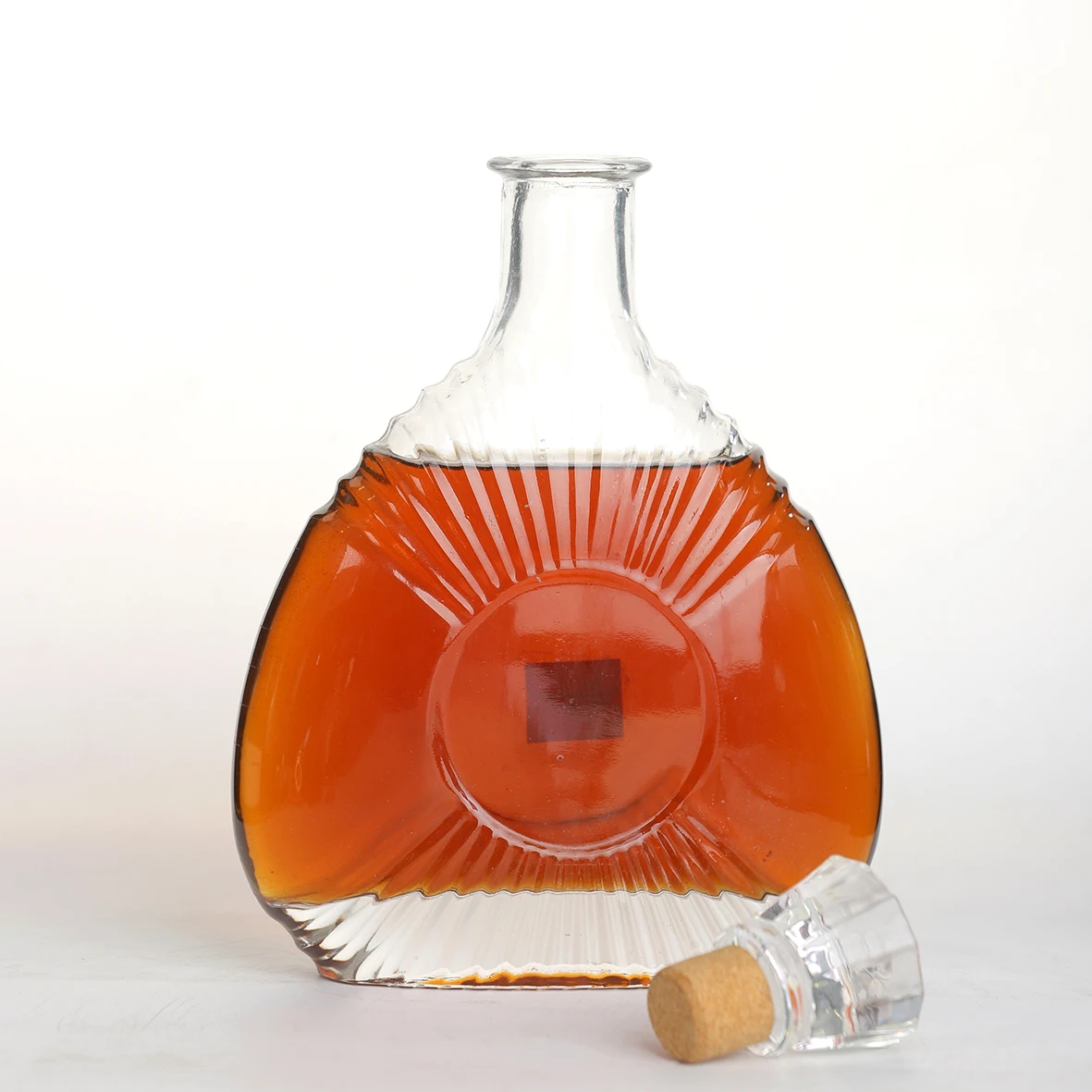 Factory wholesale XO Liquor Bottles 700ml 750ml Custom Glass Bottles for Alcoholic Beverages of Empty Whisky Foreign Wine Bottle