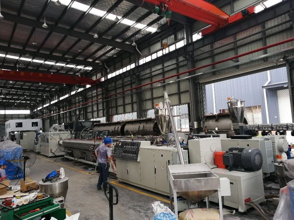 Screw Extruder Machine PVC WPC for plastic pipe Production Line/Plastic Double Screw Extruder