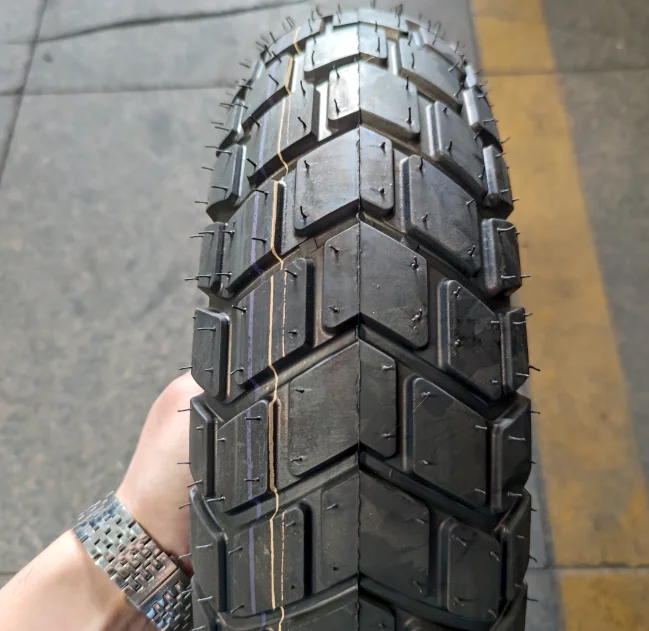 GMT71 10 INCHES TIRE Top quality motorcycle scooter tubeless tire  120/90-10  130/90-10pneu moto llantas