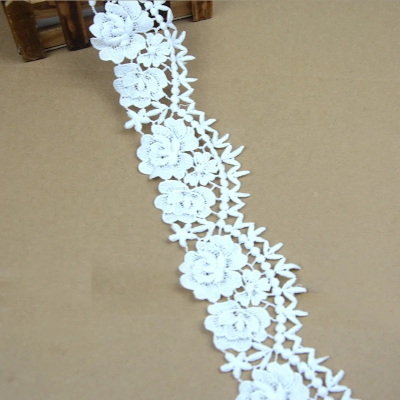 Factory supplier  guipure lace robe chemical crocheted mesh lace trim robe water soluble lace ribbon cotton for garment decor