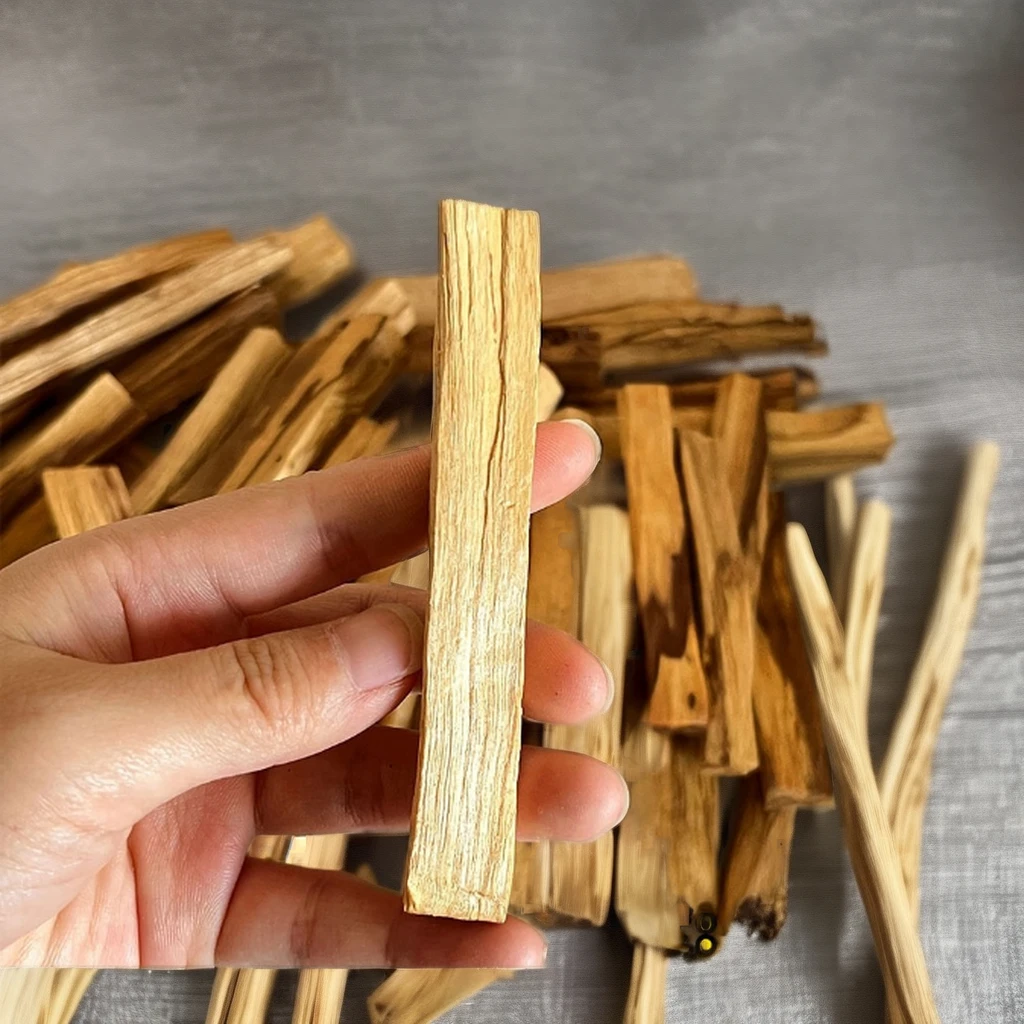 Premium Palo Santo Wholesale Sustainable Collected Palo Santo Smudge Sticks from Peru - Peruvian Small Community