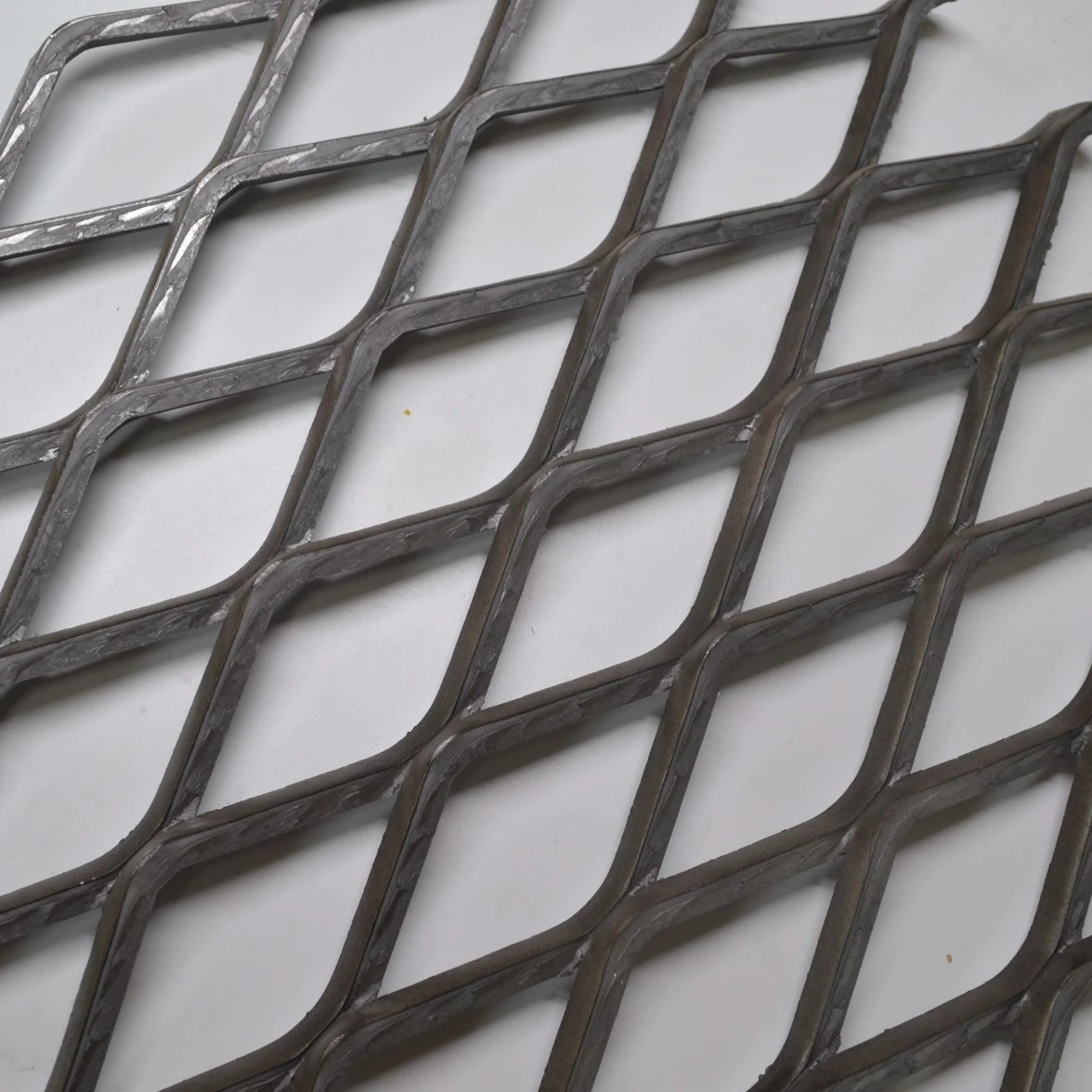 Heavy Duty Hot Sale Diamond Steel 4*8ft raised Expanded metal mesh