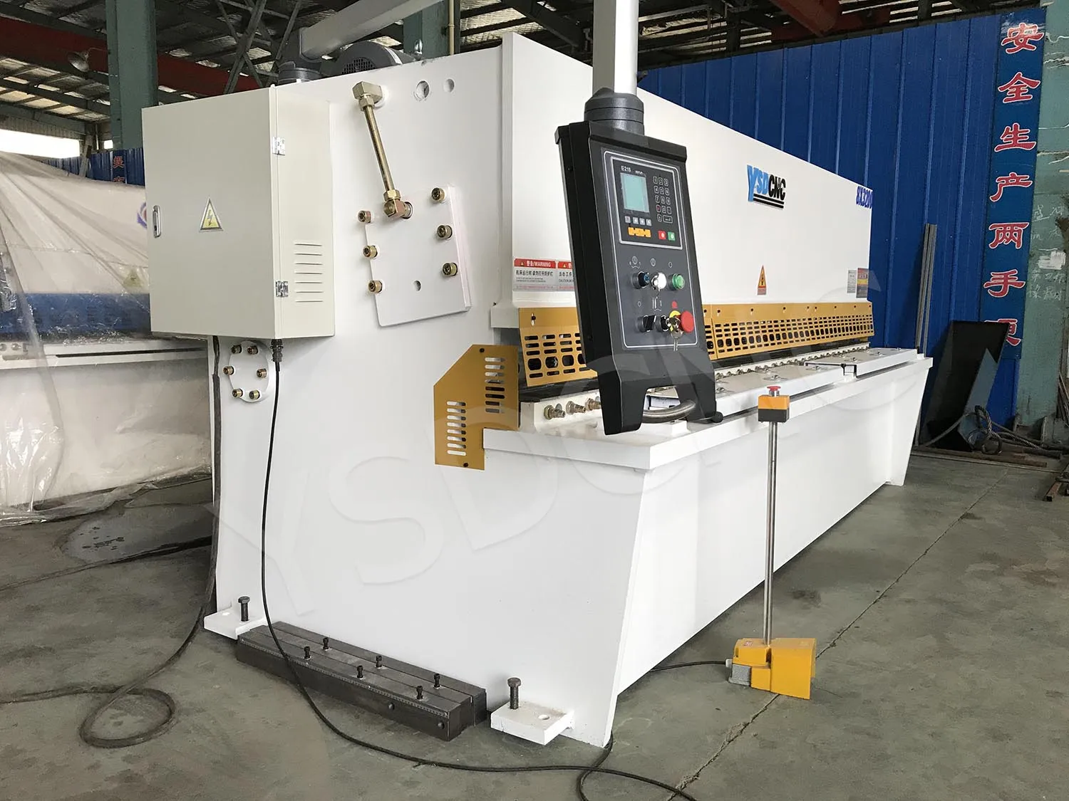  QC12Y Stainless steel CNC automatic hydraulic metal shearing and cutting