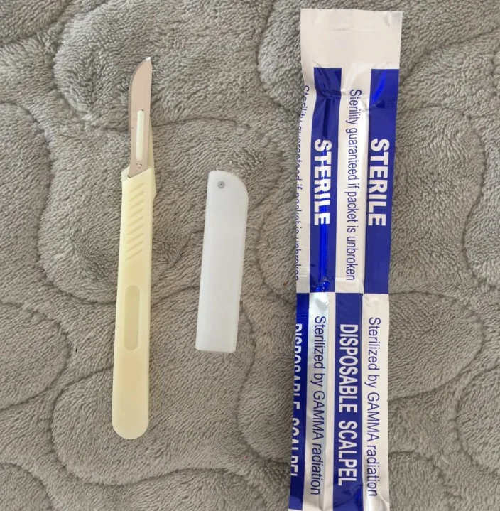 High Quality Surgical Instruments Sterile Surgical Blades with #3 Scalpel Knife Handle Medical Dental