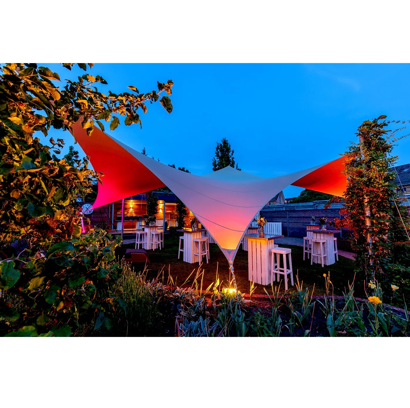 Треугольная затеняющая ткань PVDF PTFE ETFE архитектурная мембранная конструкция паруса