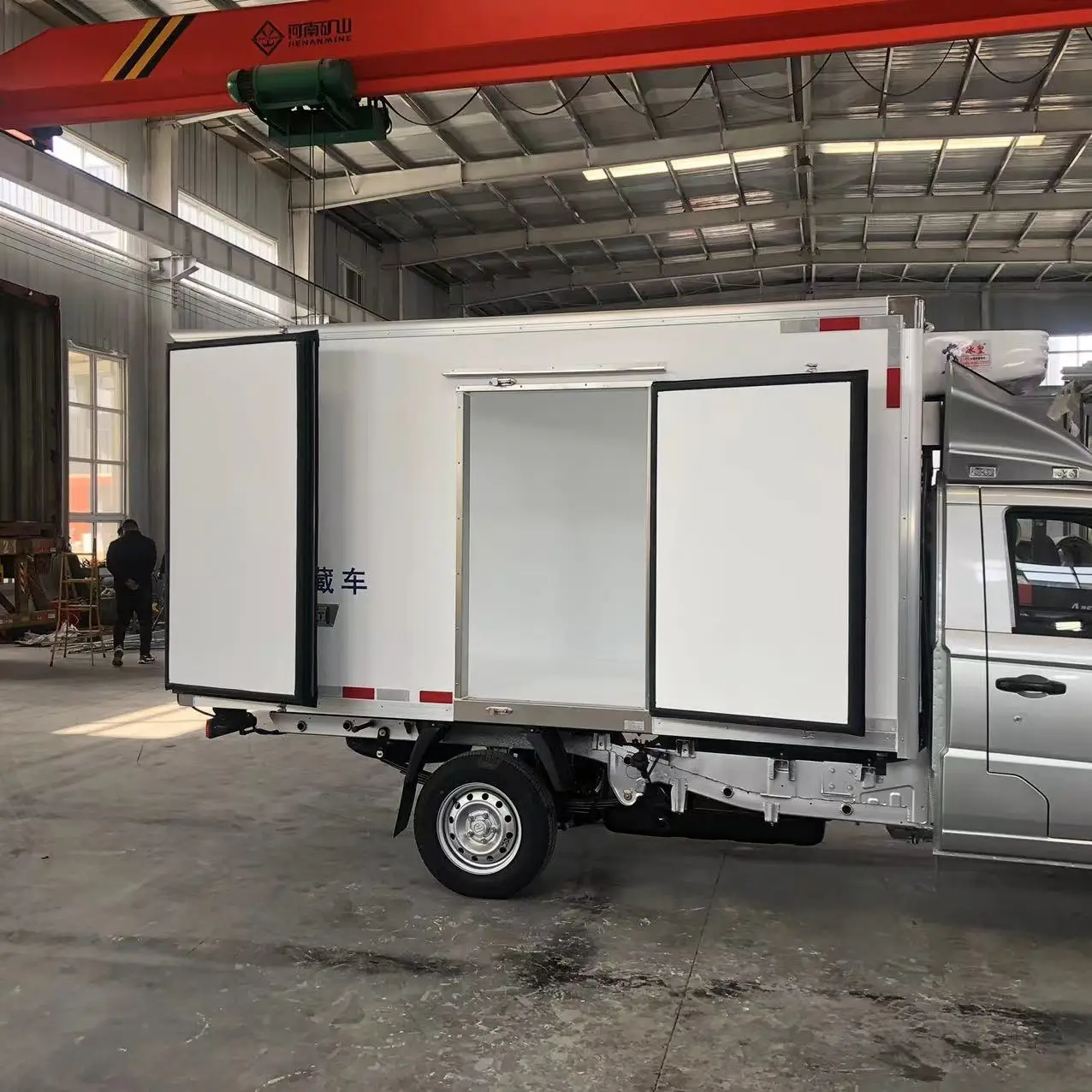 4tons Refrigerator thermo king unit cold room frozen van truck body