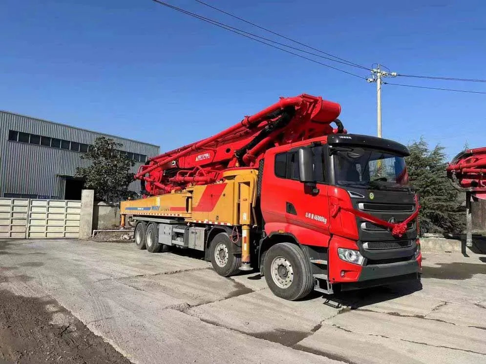 2024 недавно модернизированных 56-метровых бетонных насосов SYM560C-10 машин из Китая
