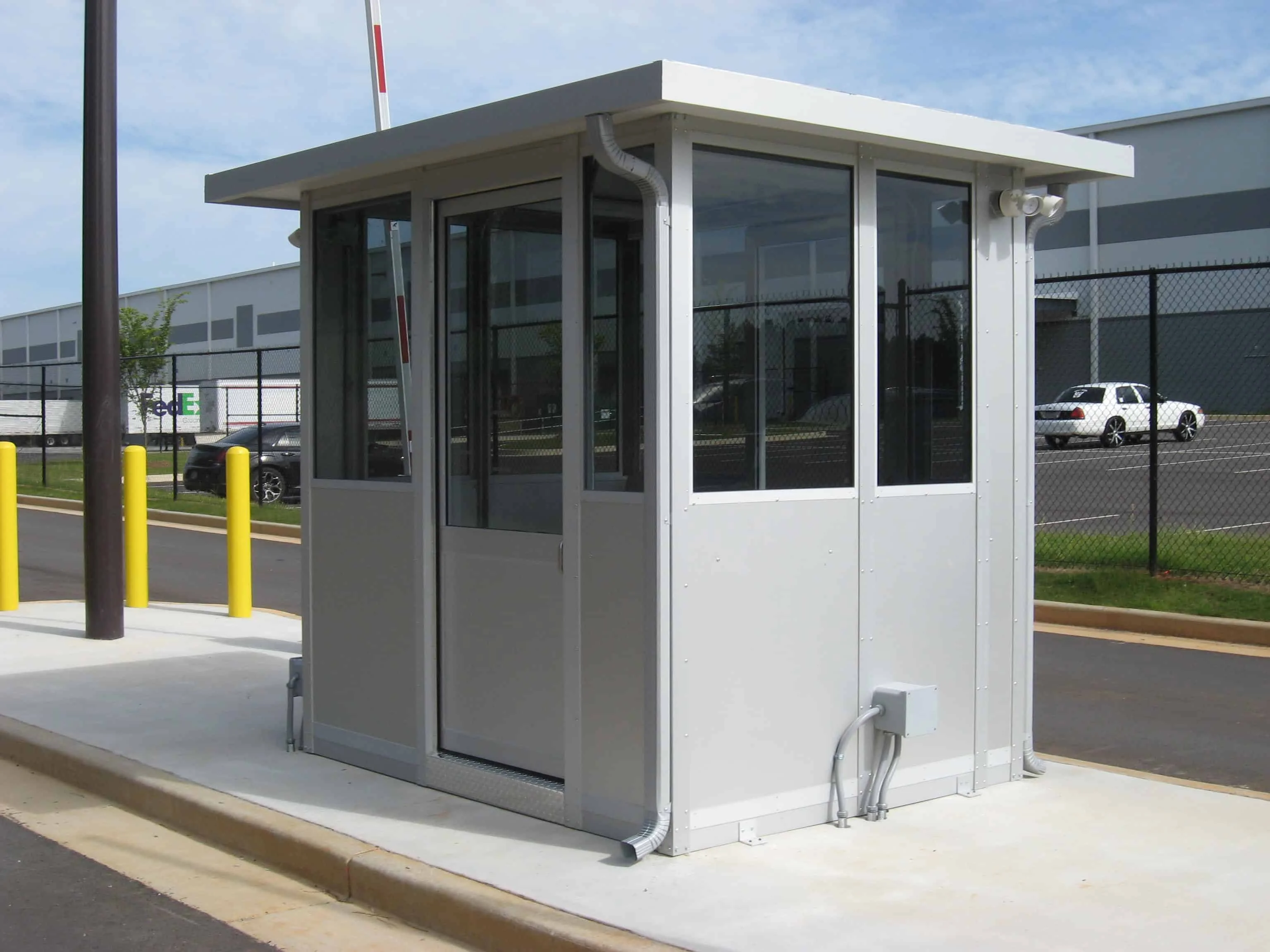 
High quality security guard house prefabricated sentry box outdoor guard booth 