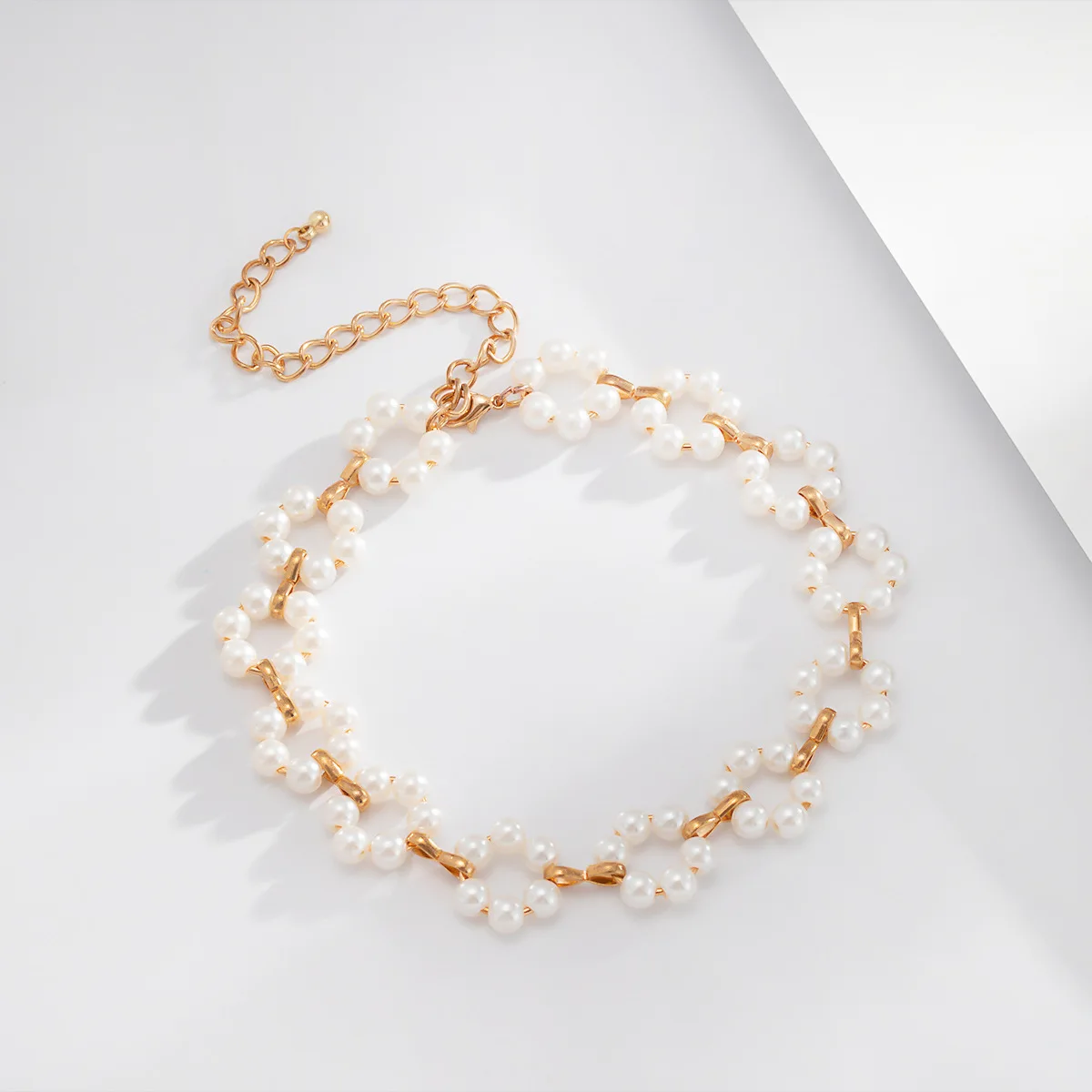 Simple geometric pearl necklace choker collar temperament beaded flower pearl clavicle necklace for women