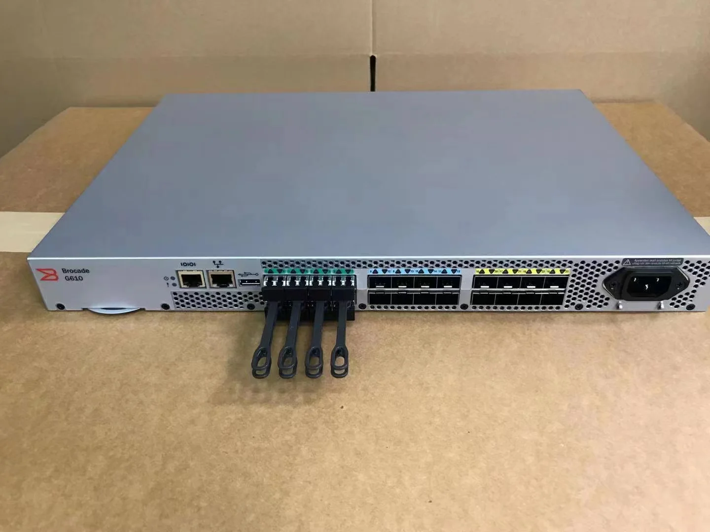 brocade  switch G610 32Gb 24-port 8-port activation 32Gb/s SFP sx cfw lite 24 port Fiber Channel Switches