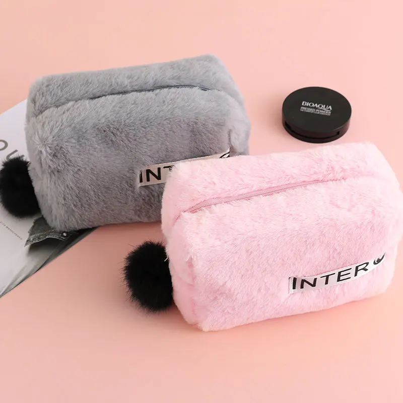 Wholesale Private Label Cute Terry Faux Fur Fuzzy Makeup Bags Sustainable Plush Cosmetic Pouch For Women Organizer Case