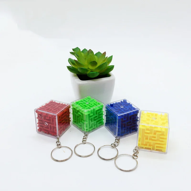 Factory Creative 3D Small Mini Maze Game Puzzle Early Education Keychain Toy For Kids