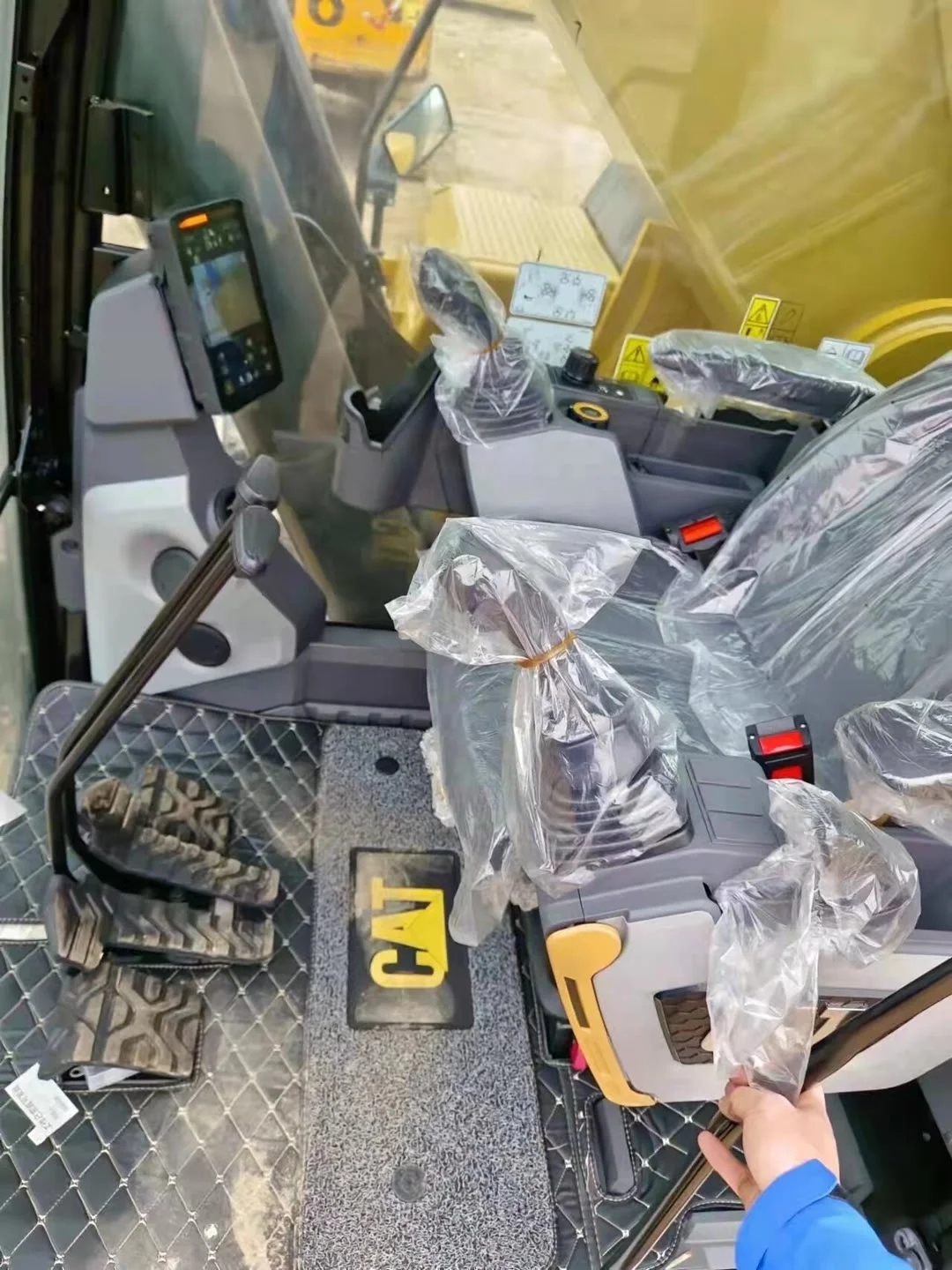 Почти новые Гусеничные экскаваторы Caterpillar Cat349GC подержанные тяжелые