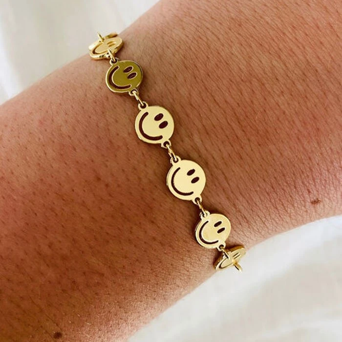 
Amor Factory customised fashion 18k Gold silver plating couple jewelry happy face smile copper magnetic Bracelet for women 