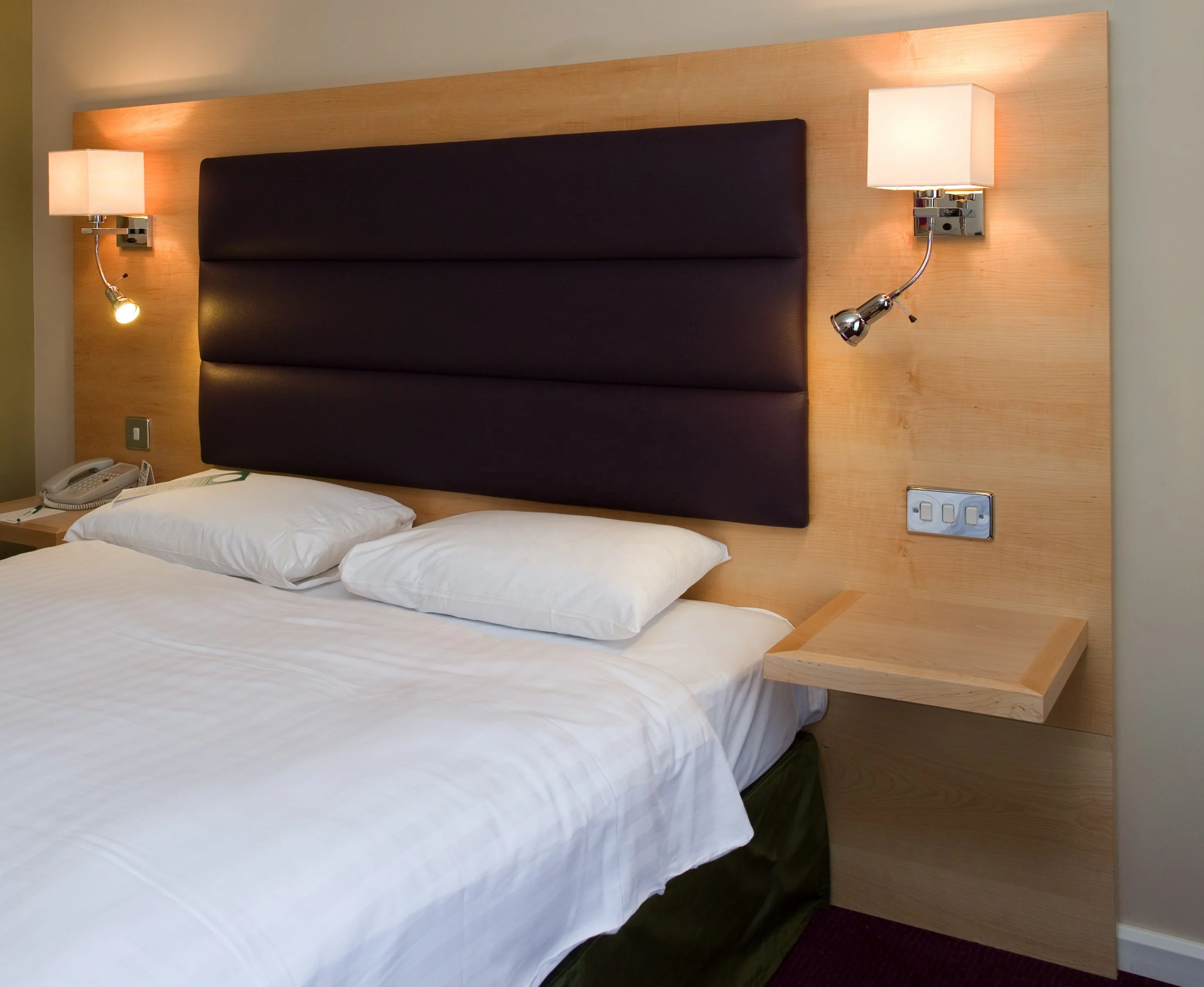 New Top Quality One Stop Solution Light Color Dubai  Fittingsure For Hotel Guest Room