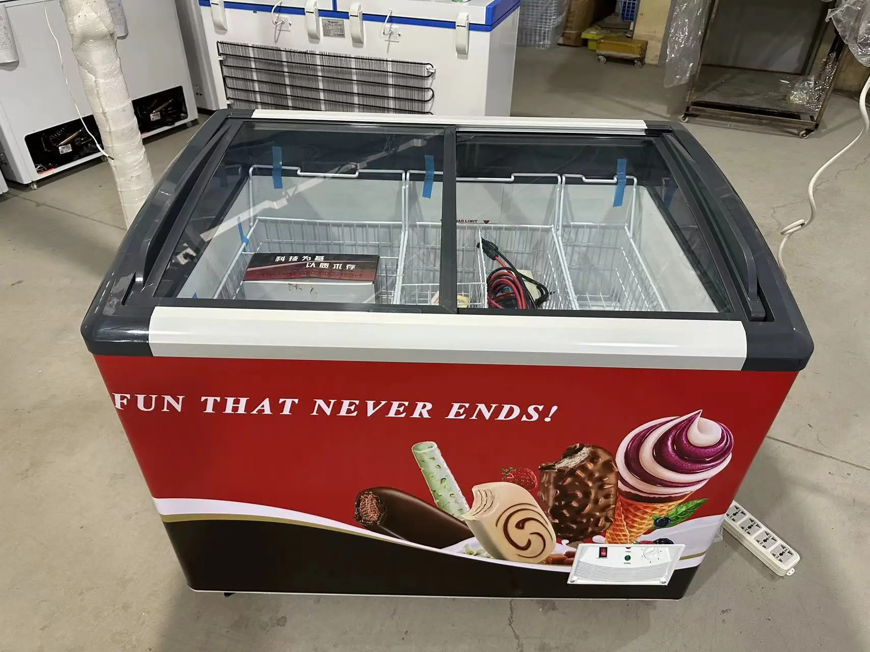 85 mm foaming thickness curved glass  door ice cream chest freezer quality compressor directly cooling commercial use popsicle